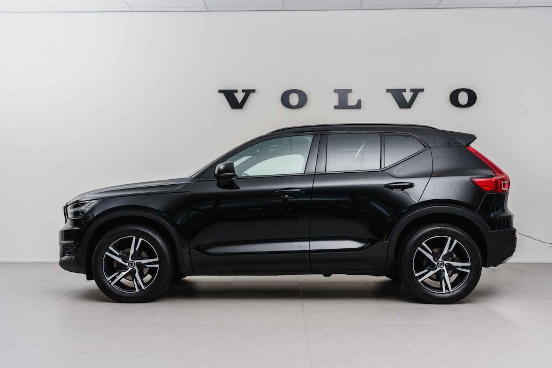 VOLVO Xc40 T3 Geartronic R-Design - 2/23