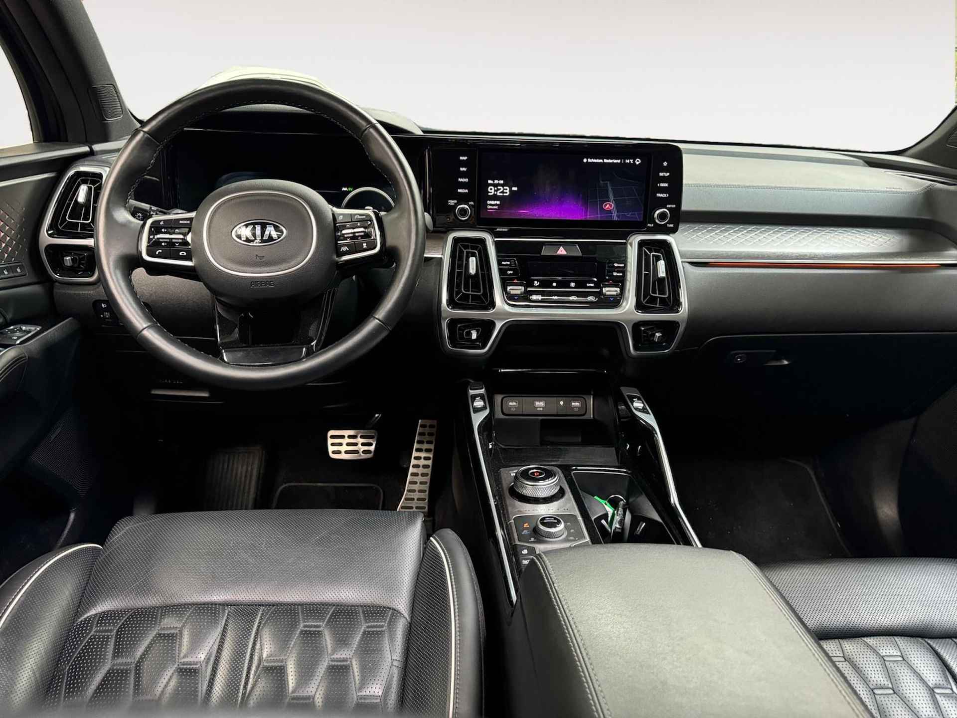 Kia Sorento 1.6 T-GDI Plug-in Hybrid 4WD ExecutiveLine 5p. Trekhaak | Panoramadak | Nappa Leder | 265 PK - 24/29