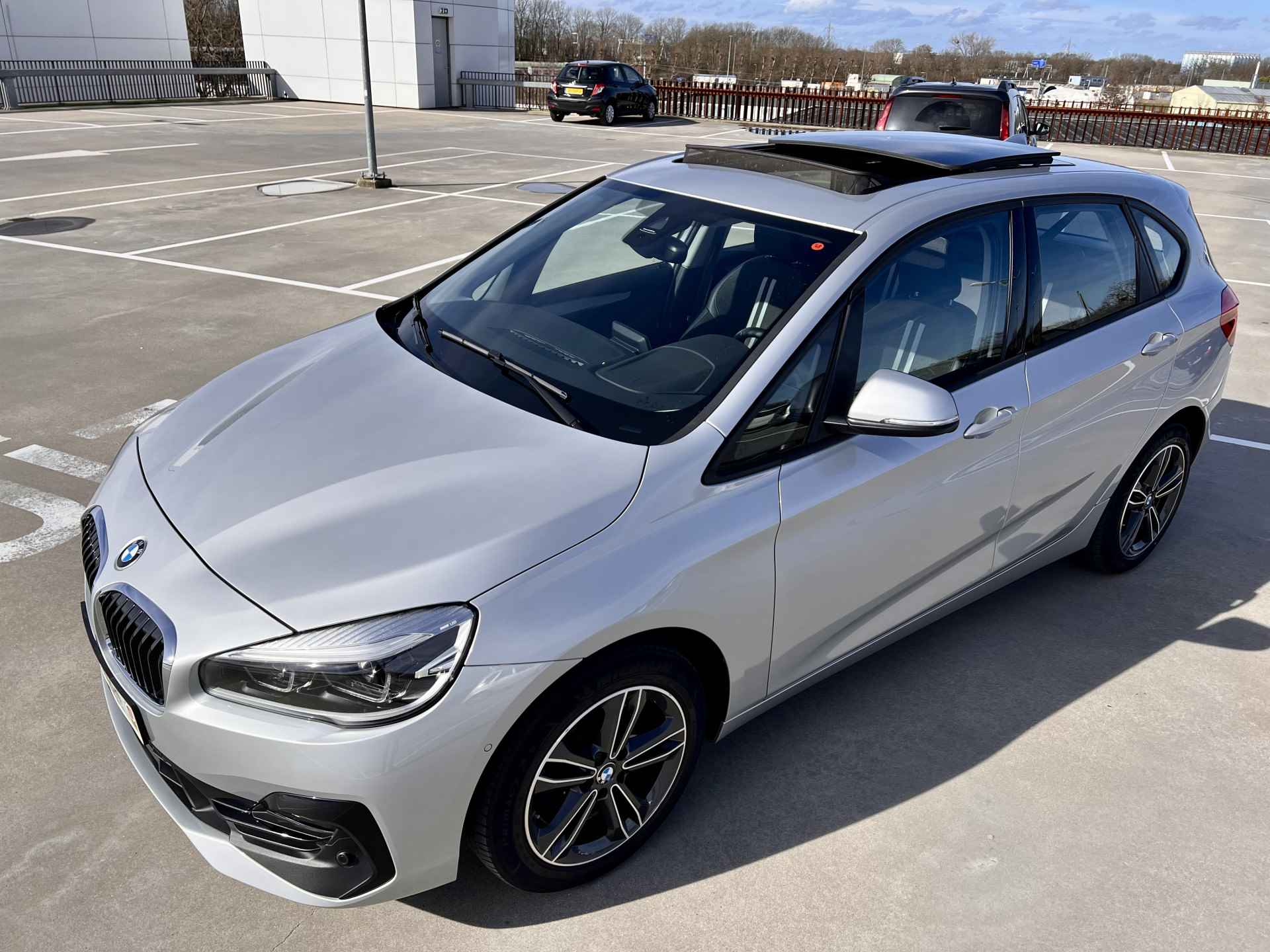 BMW 2 Serie Active Tourer 220i High Executive Edition | Navi | Pano | Elek.Klep | Cruise | Afn. Trekh. | | dealer auto | BMW Premium Selection 2 jaar garantie | % Bovag Occasion Partner % - 50/51