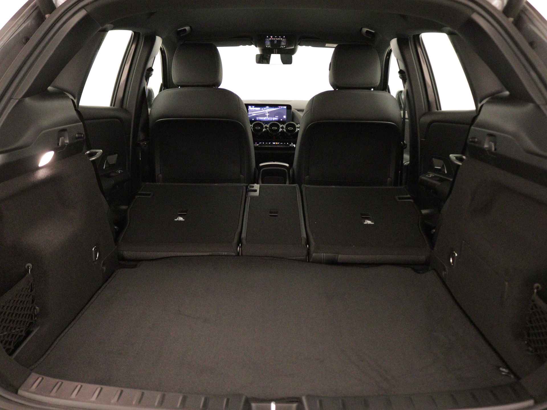 Mercedes-Benz GLA 250 e Star Edition | Trekhaak | Verwarmde stoelen vooraan | Achteruitrijcamera | Comfortstoelen voor | Dodehoekassistent | USB-pakket plus | Parkeerpakket met achteruitrijcamera | - 36/41