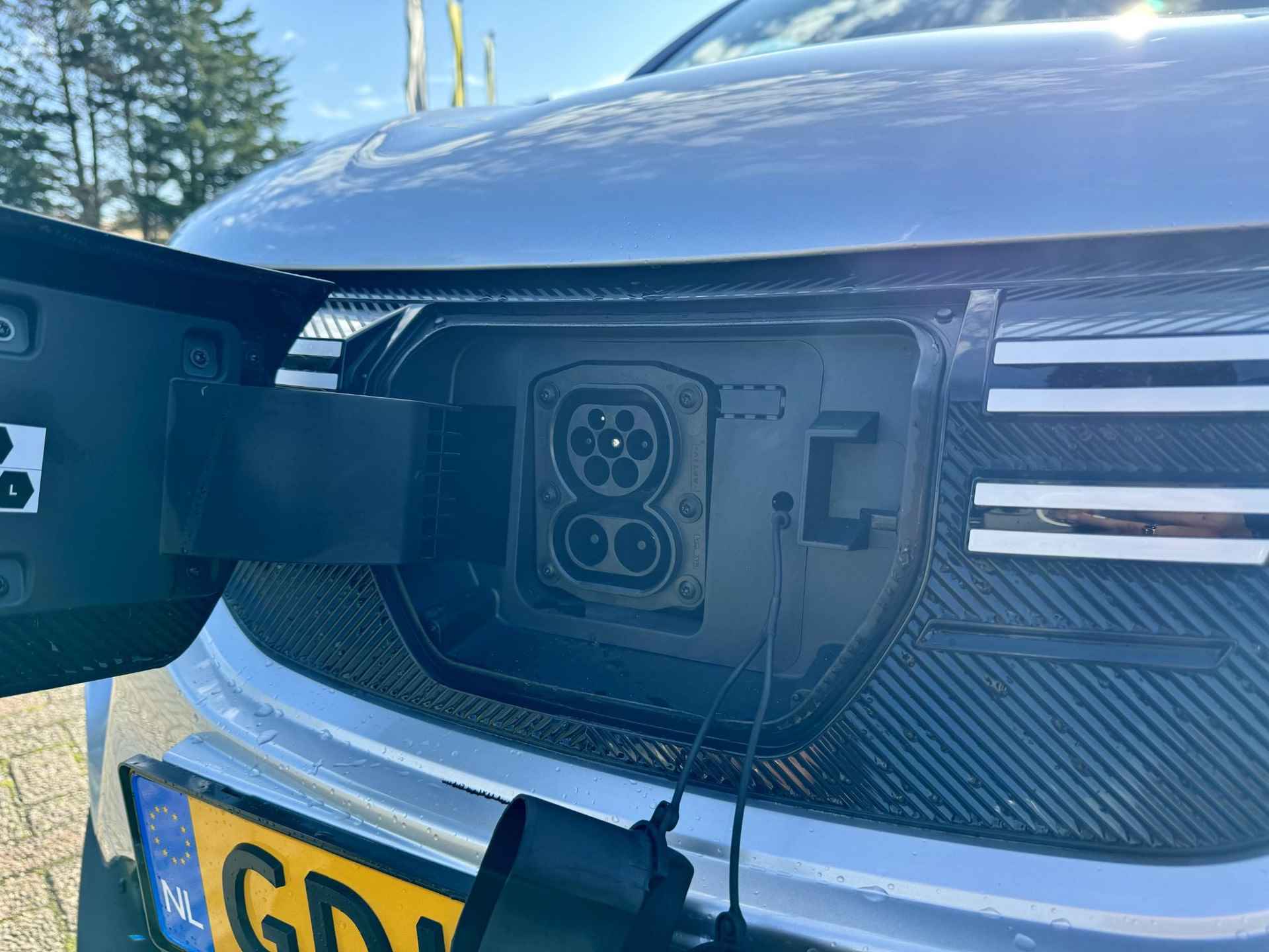 Dacia Spring Expression 27 kWh | DC Lader | Camera | Airco | Carplay | Demonstratie voertuig | Prijs is inclusief SEPP €2.000,- | - 16/17