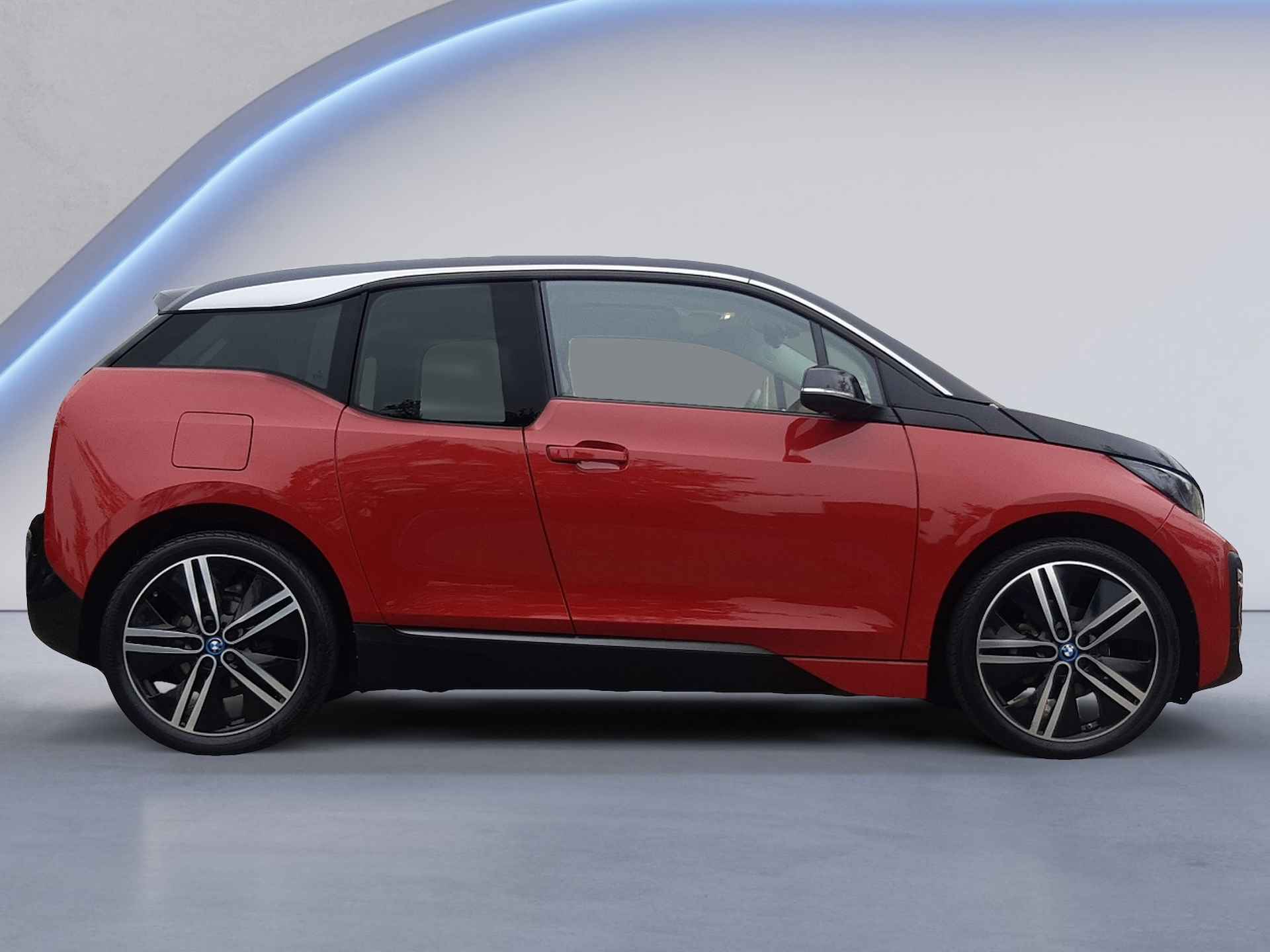 BMW i3 Executive Edition 120Ah 42 kWh (170 PK) 2e-Eig, BMW-Dealer-Onderh, 12-Mnd-BOVAG, NL-Auto, Leer, Panoramadak,  Warmtepomp, Navigatie, Achteruitrijcamera, Adaptieve-Cruisecontrol, Keyless-Start, Parkeersensoren-V+A, Bluetooth, DAB, Stoelverwarming, Licht-Zicht-Pakket, Lm-Velgen-20Inch, Privacy-Glas - 5/46