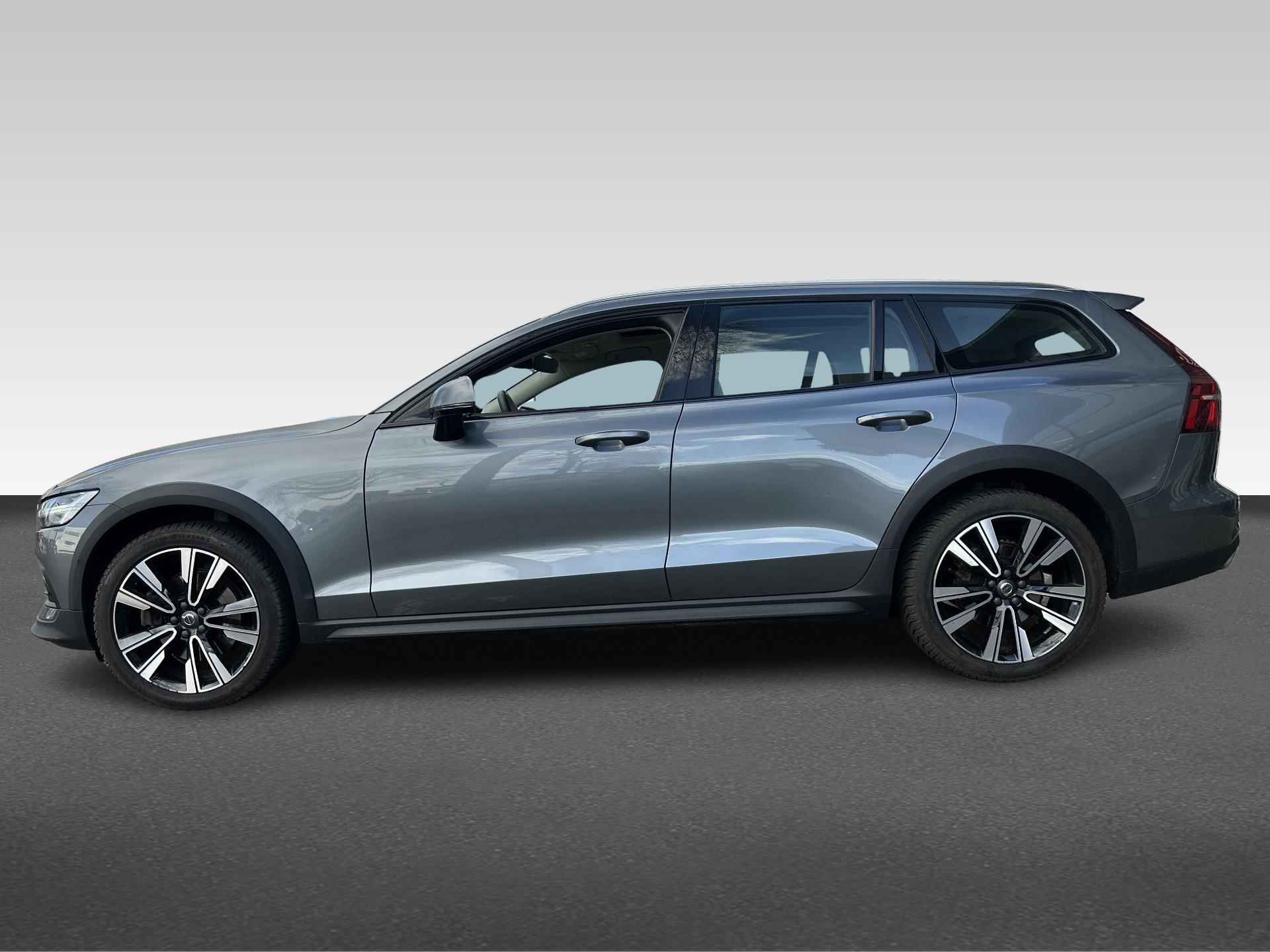 Volvo V60 Cross Country 2.0 D4 AWD Pro |  head-up | schuifdak | trekhaak | dealer onderhouden - 2/34