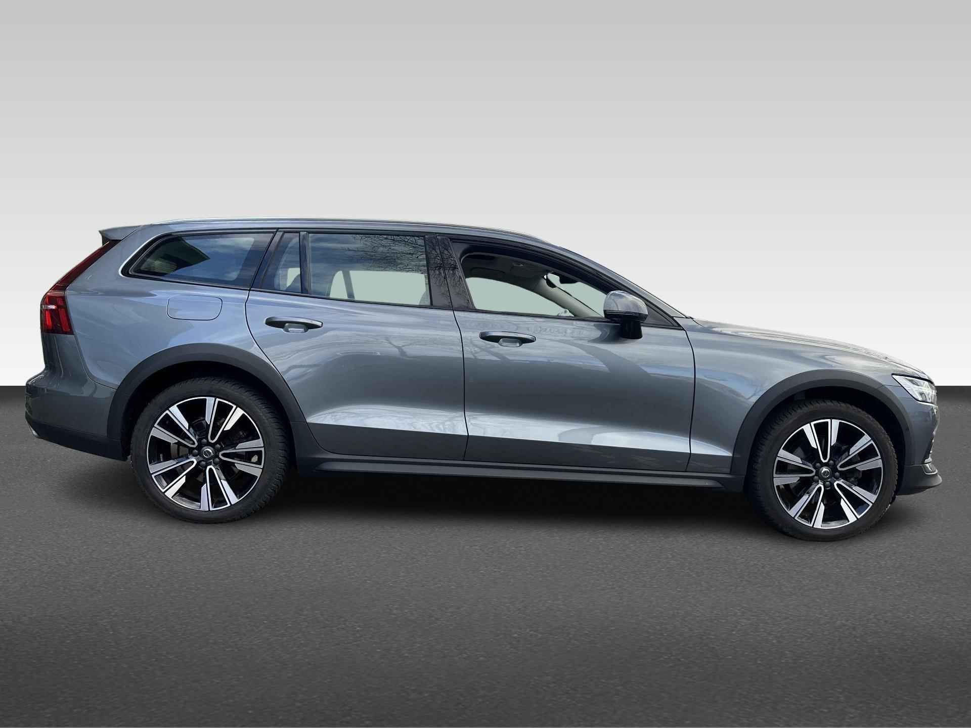 Volvo V60 Cross Country 2.0 D4 AWD Pro |  head-up | schuifdak | trekhaak | dealer onderhouden - 6/34