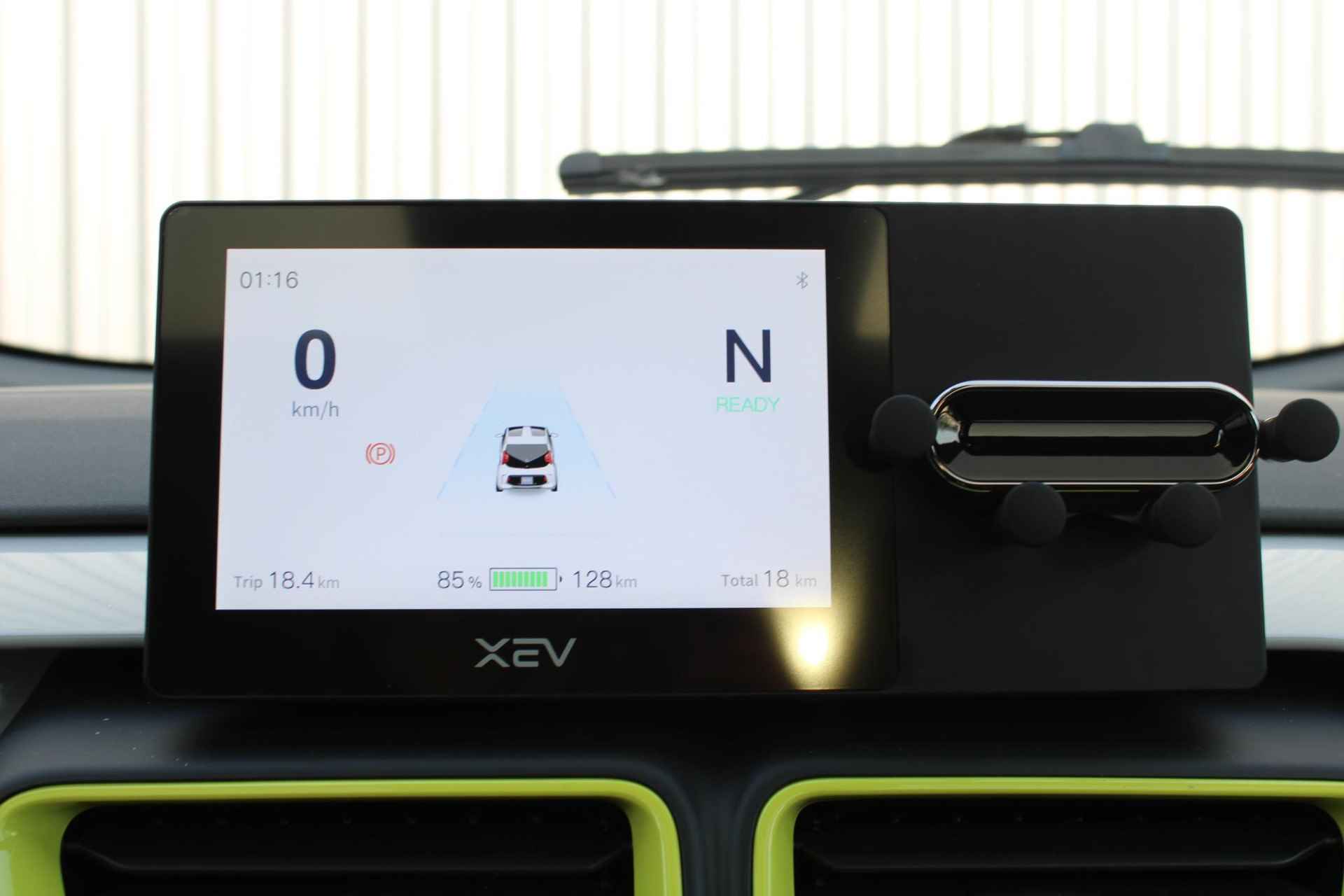 XEV YOYO, Airco, Keyless start, Bluetooth audio, Elektrische ramen, Elektrisch verstelbare spiegels, Elektrische kofferbak, 7'' Scherm, 3 USB-aansluiting - 18/29