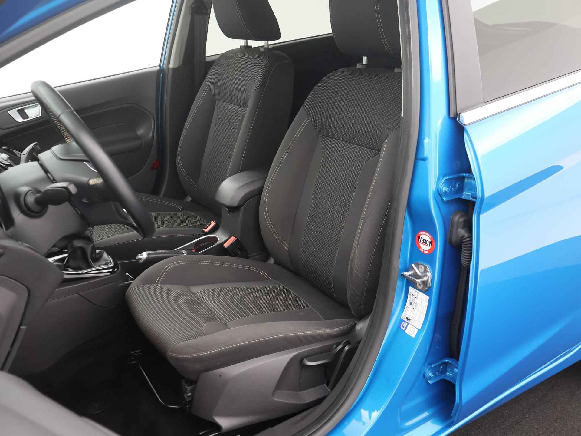 Ford Fiesta 1.0 EcoBoost 100PK Candy Blue Edition NAVI|CLIMA|PDC|CRUISE|16INCHVOORRUITVERWARMING - 25/31