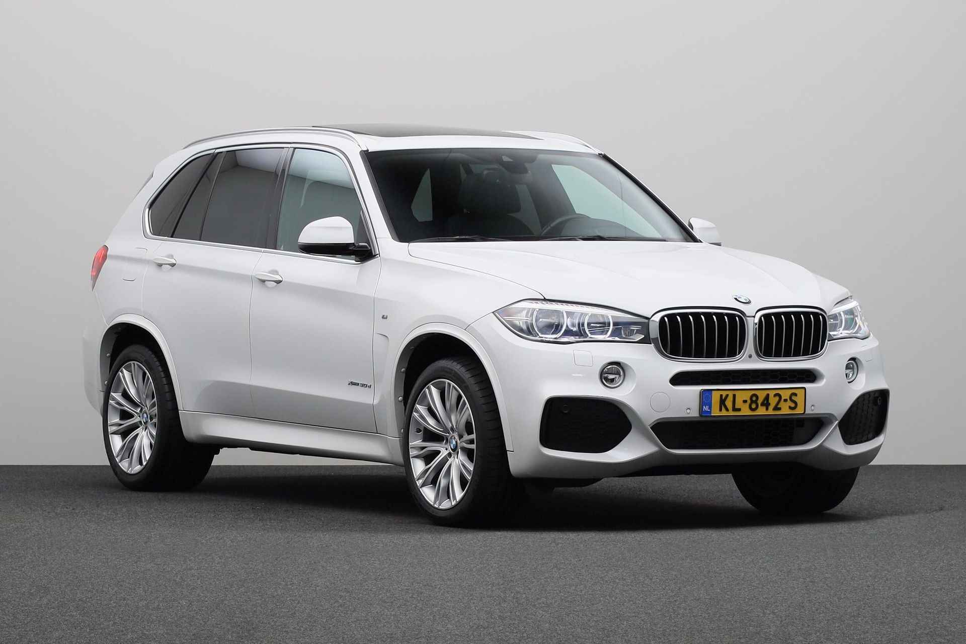 BMW X5 xDrive30d High Executive | Achteruitrijcamera | Comfortstoelen Voor | High Executive | Harman-Kardon Surround Sound System | PDC Voor/Achter | . - 11/27