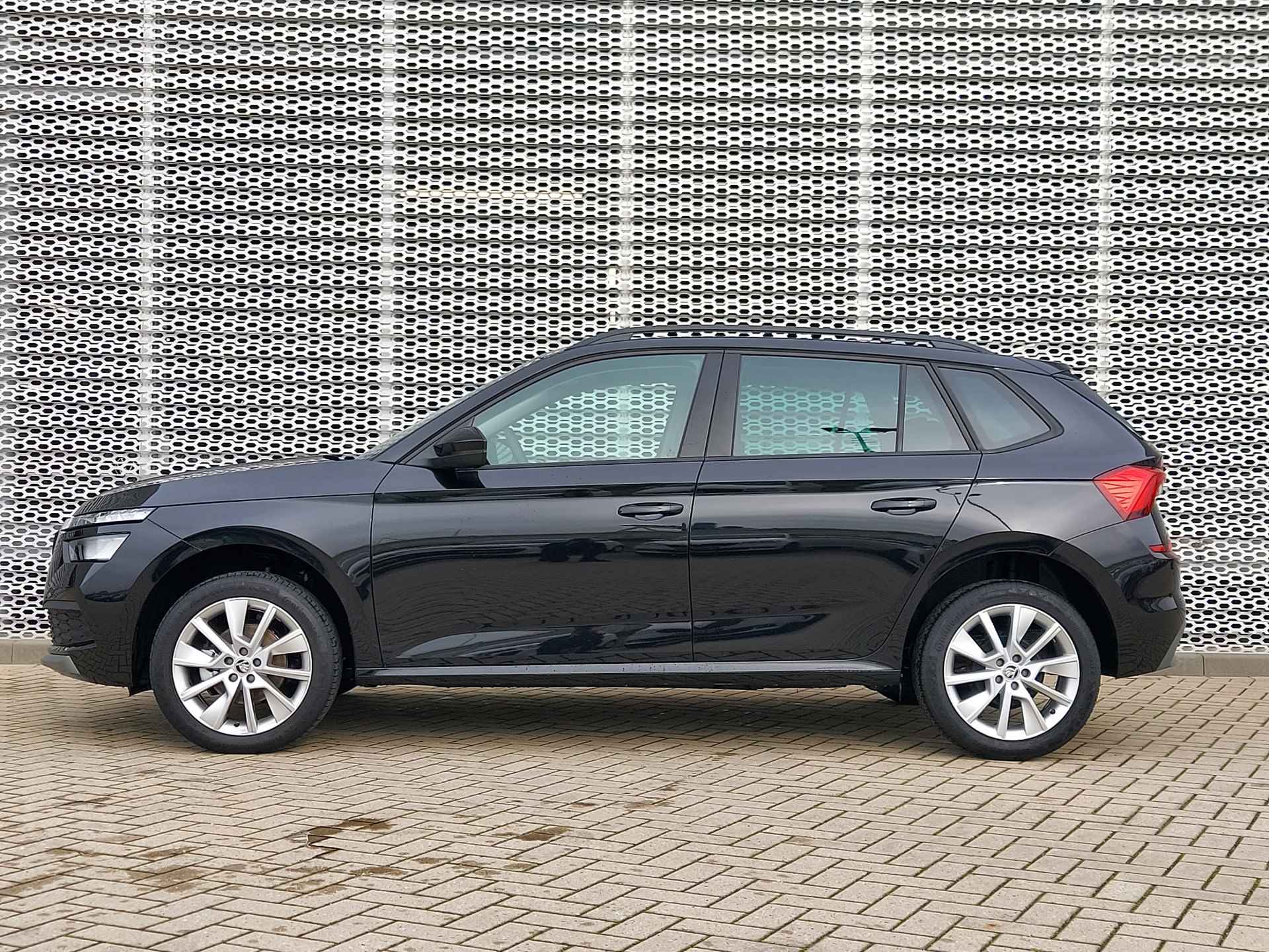 Škoda Kamiq 1.0 TSI DSG Ambition/ FULL-LED/ Sensoren/ Cruise control/ Apple Carplay/ 110 PK (automaat) - 4/30