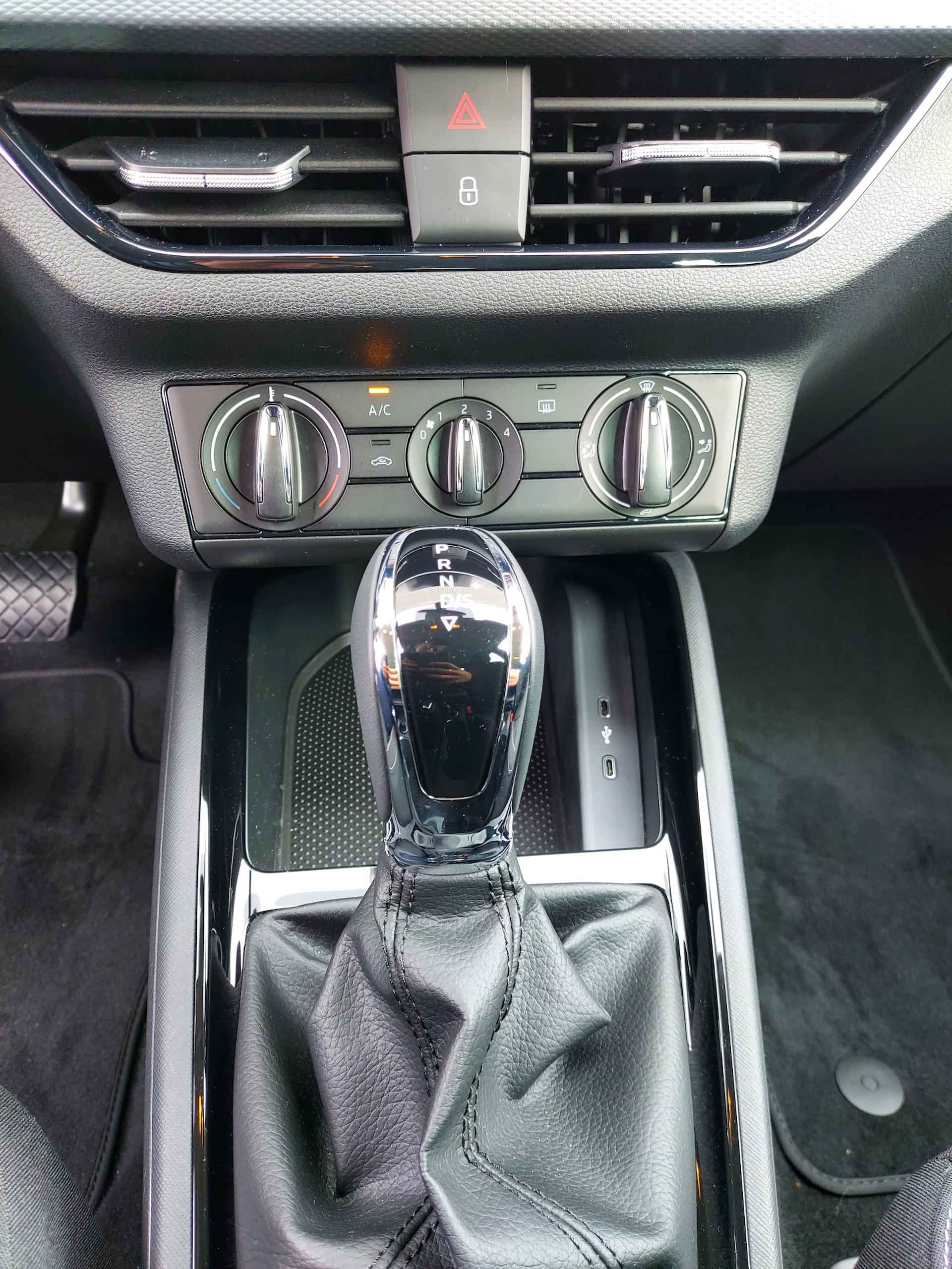 Škoda Kamiq 1.0 TSI DSG Ambition/ FULL-LED/ Sensoren/ Cruise control/ Apple Carplay/ 110 PK (automaat) - 17/30