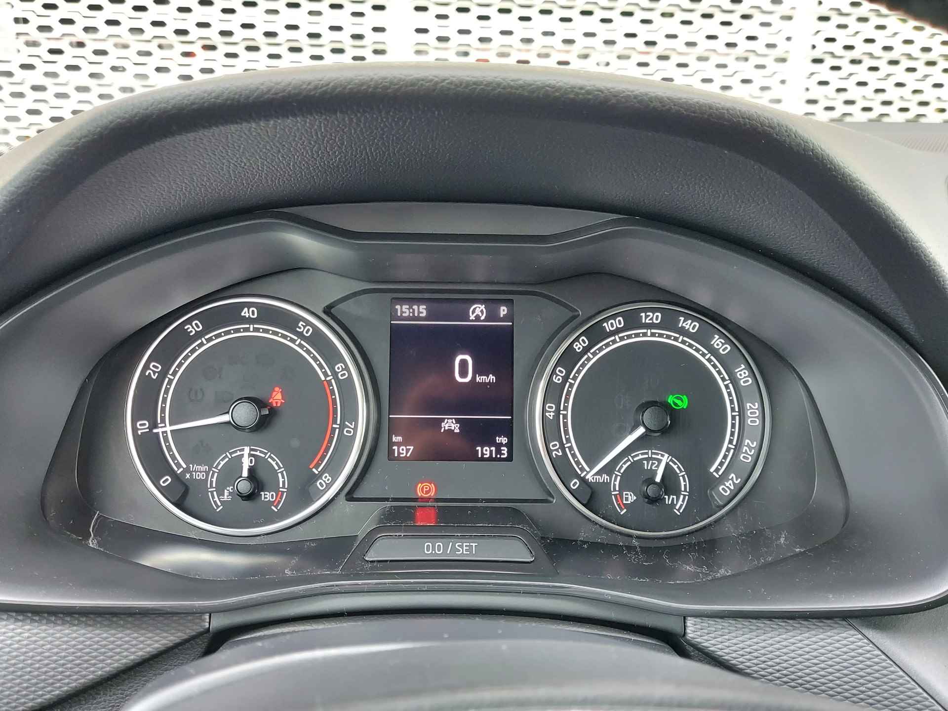 Škoda Kamiq 1.0 TSI DSG Ambition/ FULL-LED/ Sensoren/ Cruise control/ Apple Carplay/ 110 PK (automaat) - 18/30