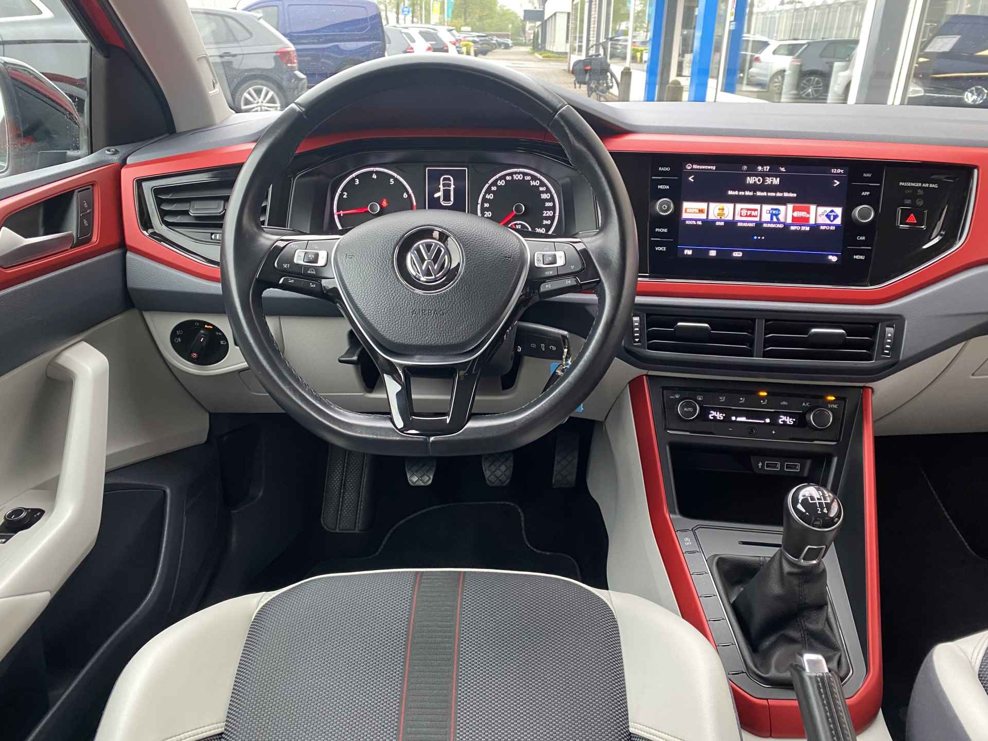 Volkswagen Polo 1.0 TSI Beats / ADAPT. CRUISE/ BEATS AUDIO/ APP CONNECT/ NAVI/ CLIMA/ DAB/ 16" LMV/ - 10/40