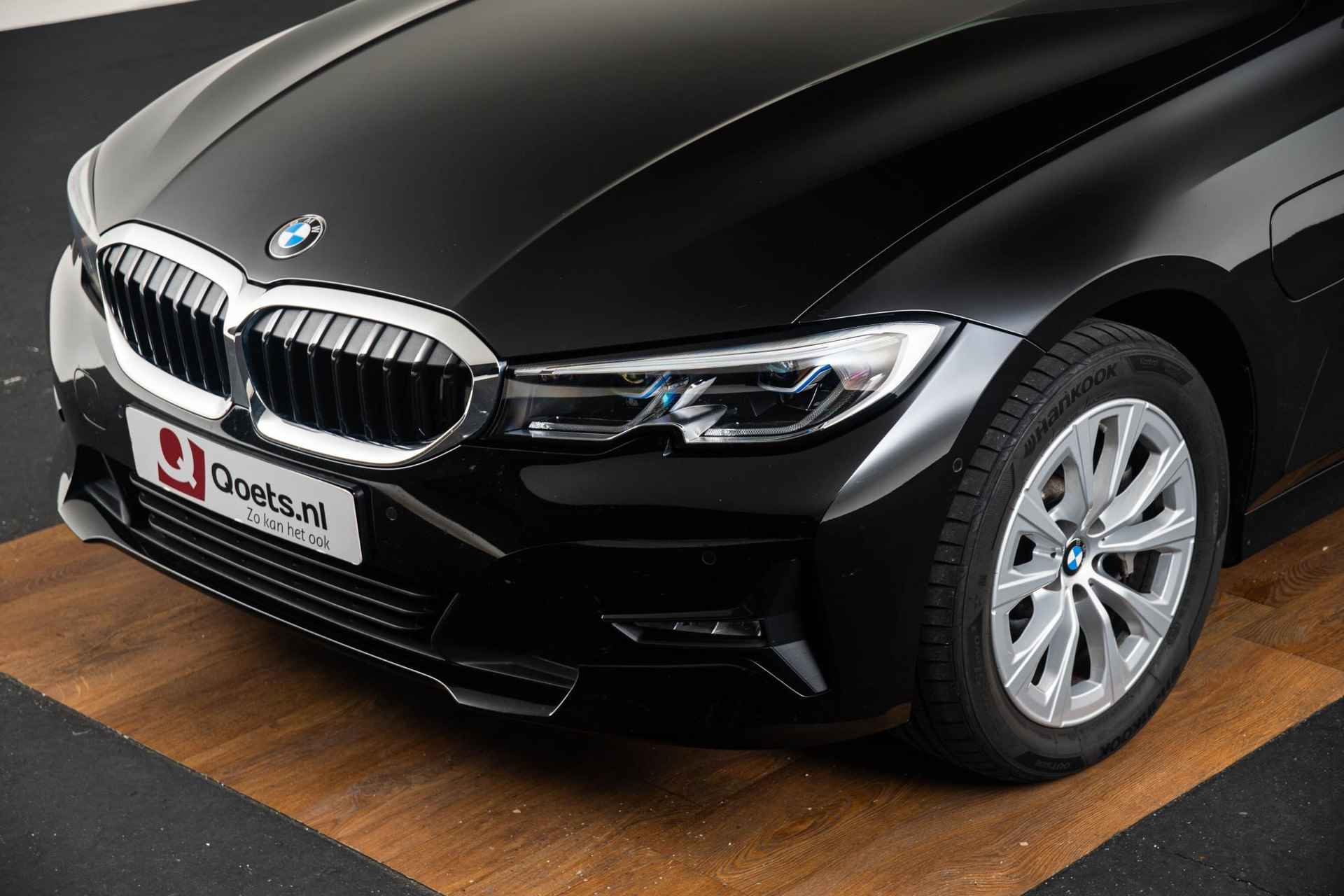 BMW 3-serie Touring 330e xDrive High Executive Panoramadak - HiFi - Head-up - Parking Assistant - Laserlight - Comfort Access - Sportstoelen - Leder - 7/47