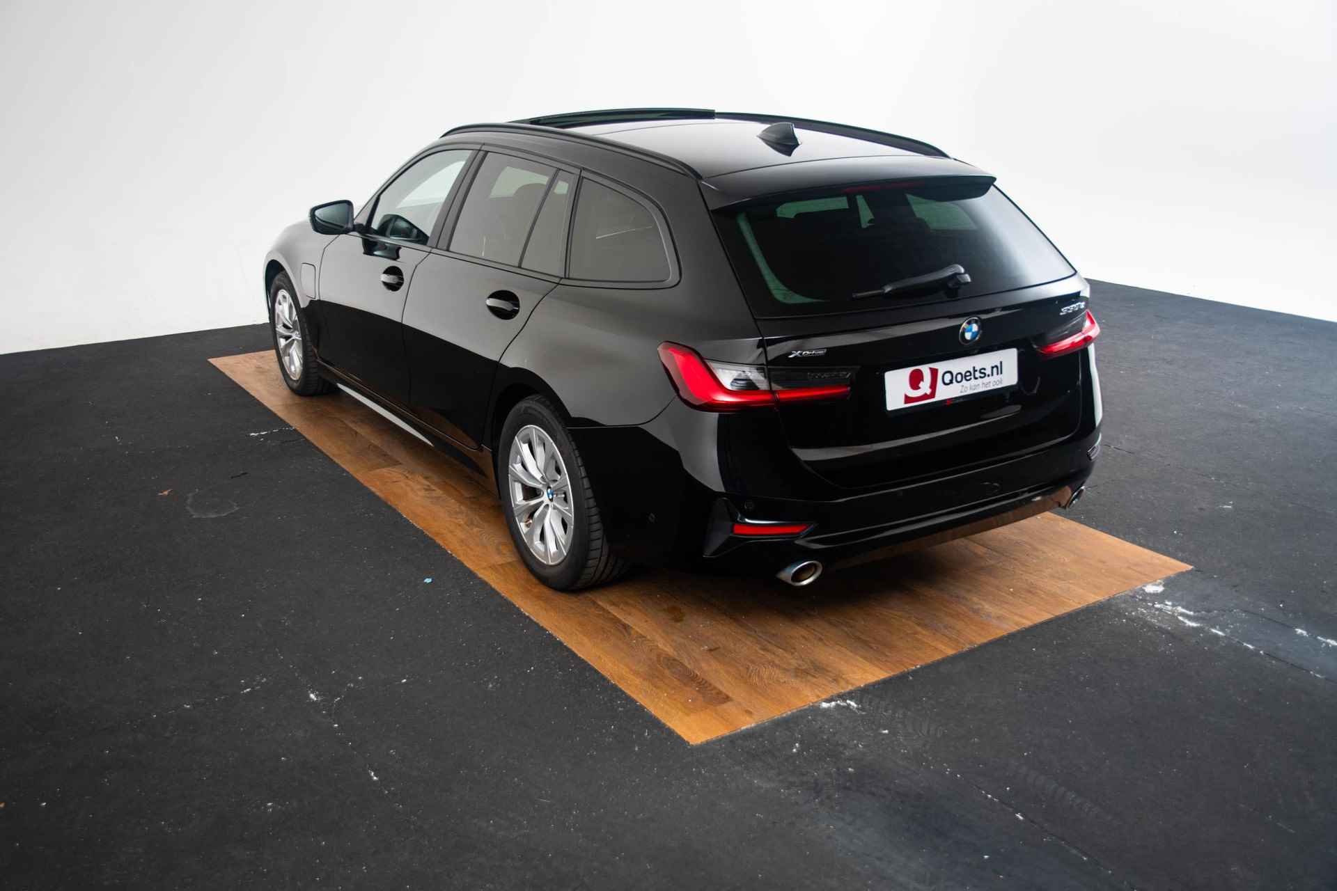 BMW 3-serie Touring 330e xDrive High Executive Panoramadak - HiFi - Head-up - Parking Assistant - Laserlight - Comfort Access - Sportstoelen - Leder - 37/47