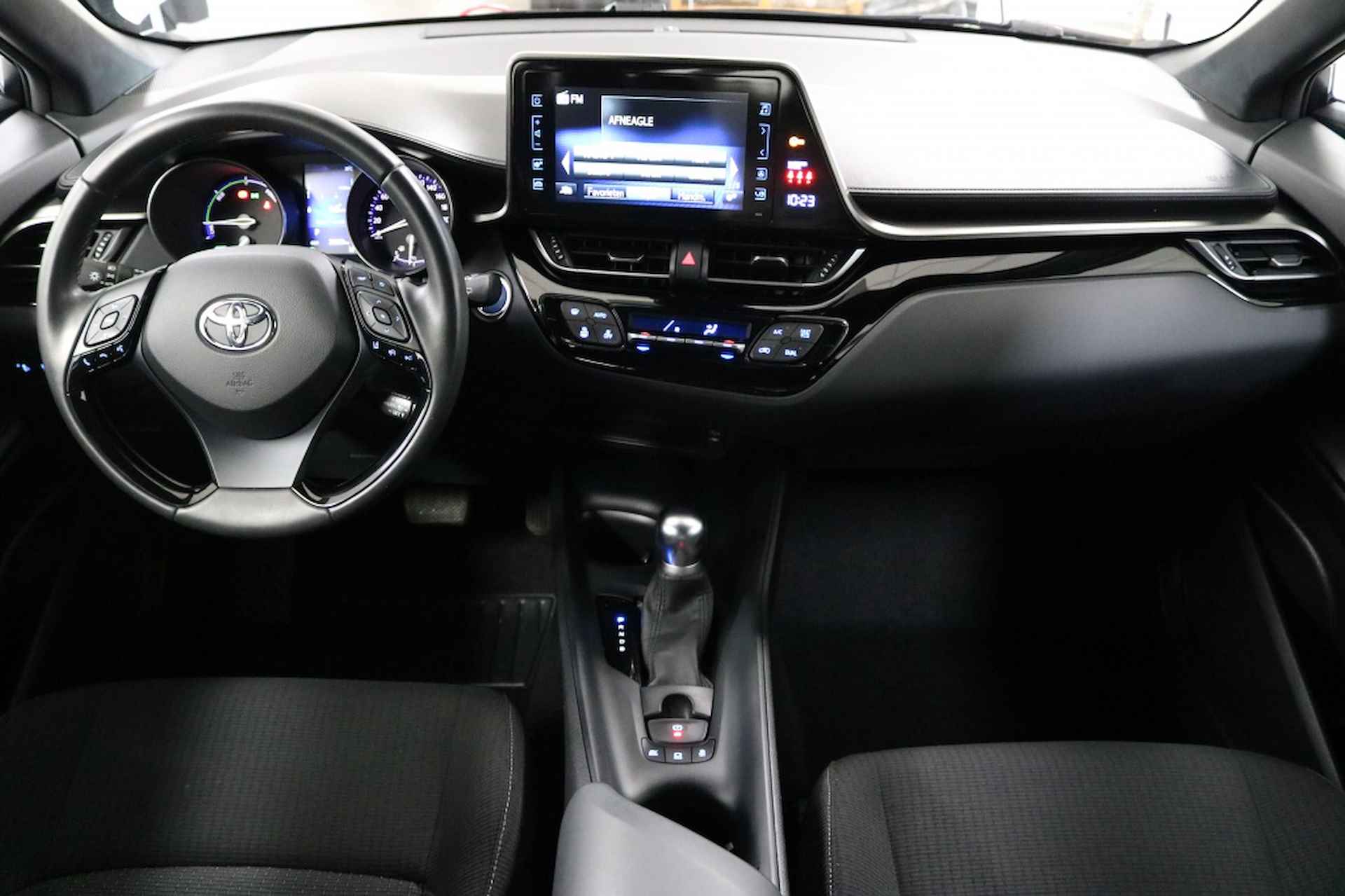 Toyota C-HR 1.8 Hybrid Active | Navigatie! - 7/35