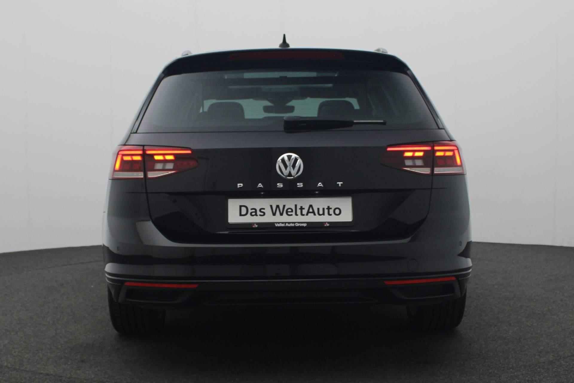 Volkswagen Passat Variant 2.0 TSI 190PK DSG Elegance Business | Pano | Stuur-/stoelverwarming | Keyless | Navi - 20/43