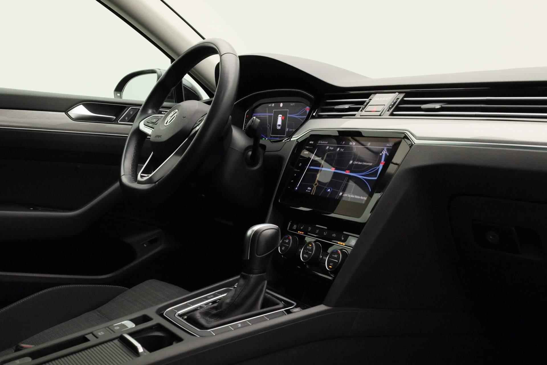 Volkswagen Passat Variant 2.0 TSI 190PK DSG Elegance Business | Pano | Stuur-/stoelverwarming | Keyless | Navi - 38/43