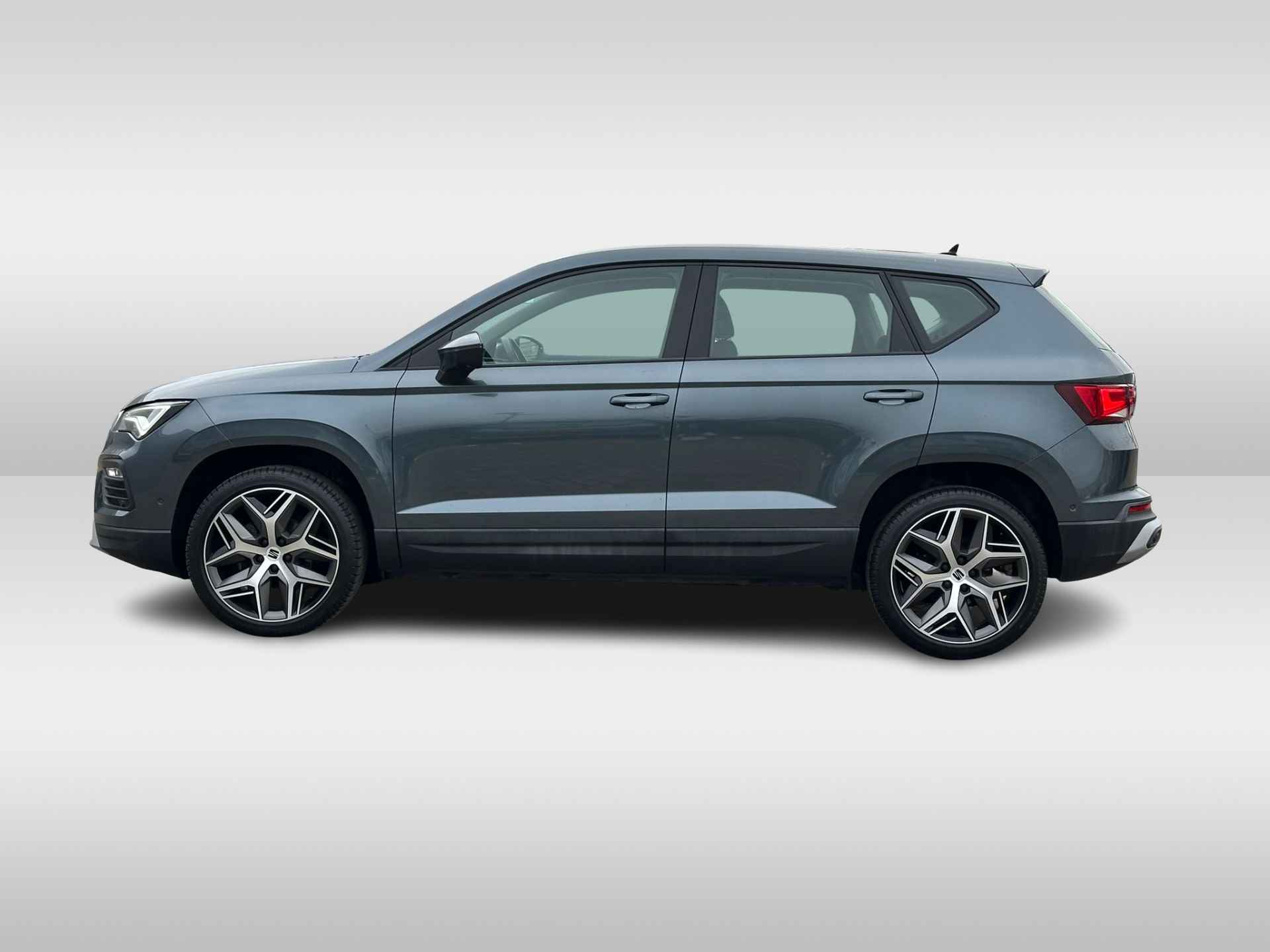 SEAT Ateca 1.5 TSI 150pk DSG Style / 19" LMV / Panoramadak / Virtual Cockpit / Facelift / LMV / Navi / 360 Camera / Stuur en Stoelverwarming ** - 4/32