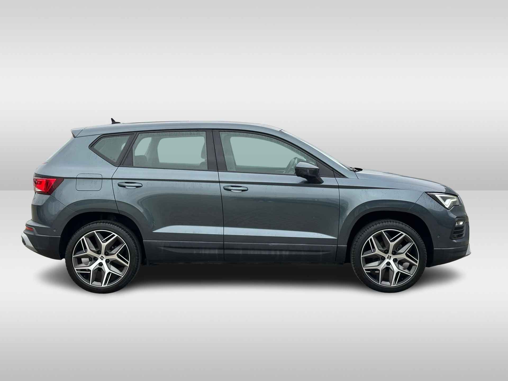 SEAT Ateca 1.5 TSI 150pk DSG Style / 19" LMV / Panoramadak / Virtual Cockpit / Facelift / LMV / Navi / 360 Camera / Stuur en Stoelverwarming ** - 8/32