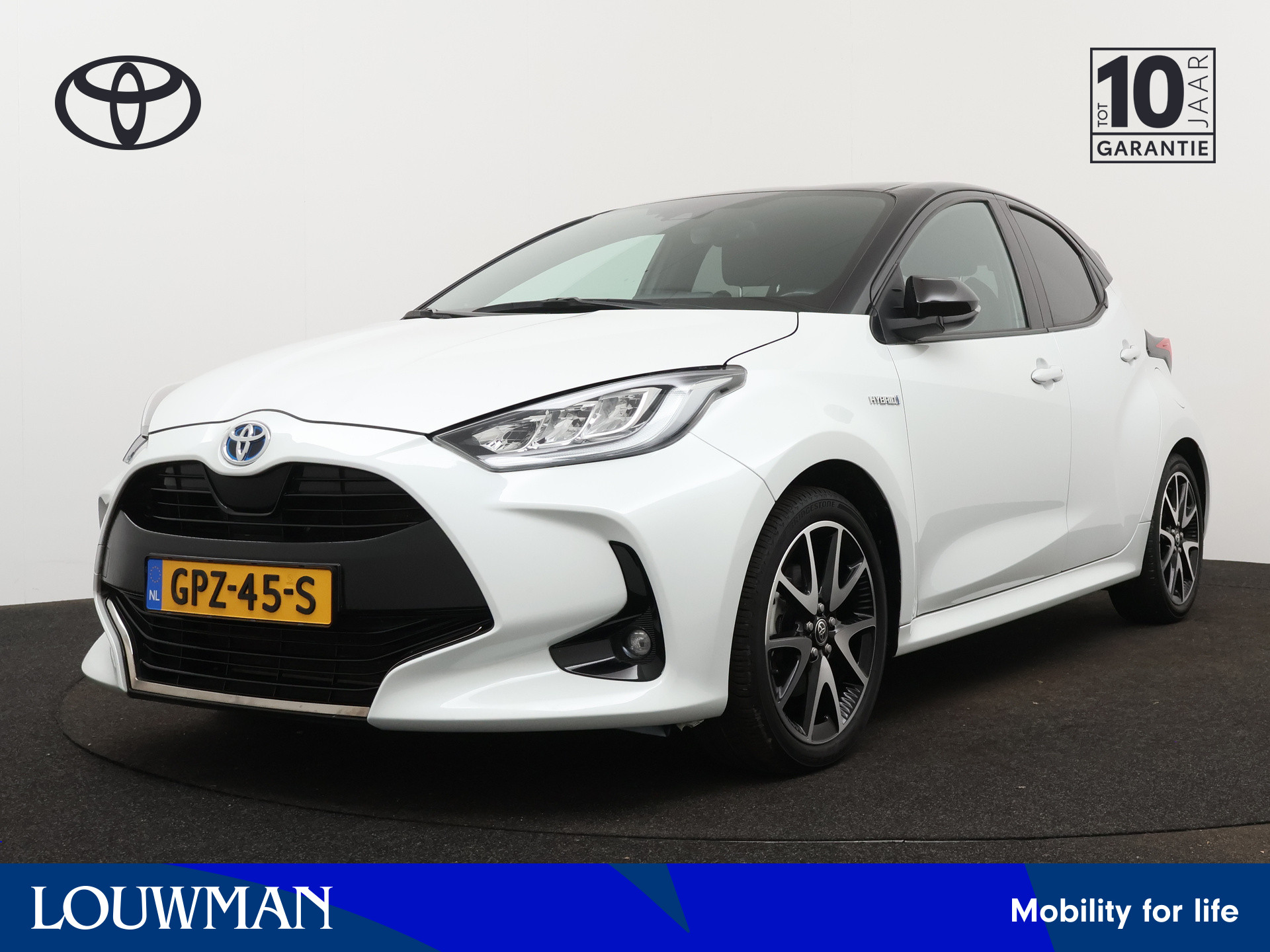 Toyota Yaris 1.5 Hybrid Executive Limited | JBL | Navigatie | Half leder | Trekhaak |