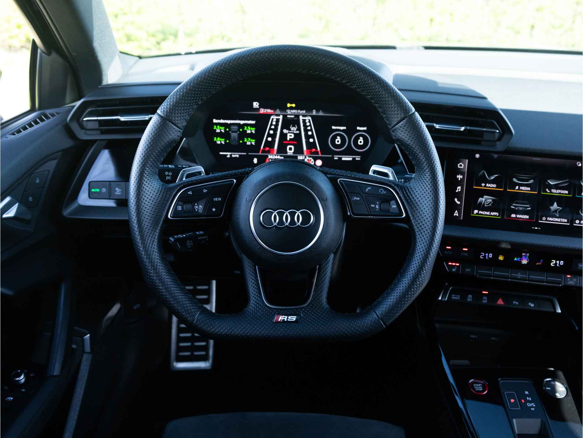 Audi RS3 Sportback 2.5 TFSI 400 PK QUATTRO | KERAMISCH | Bang & Olufsen Advanced | LED Matrix | RS-Sportuitlaatsysteem | - 61/63
