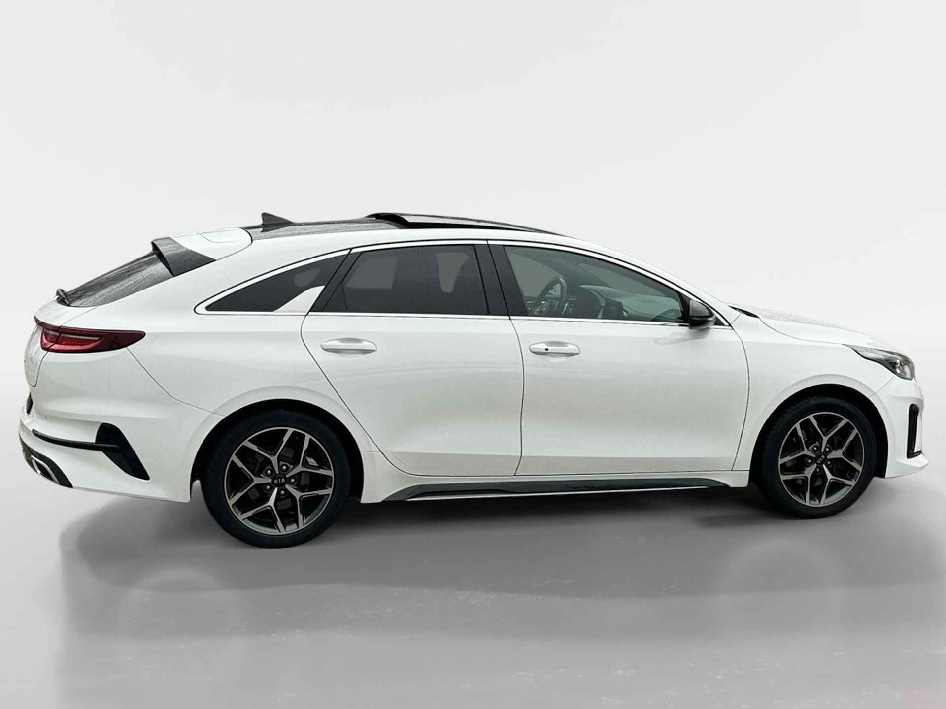 Kia ProCeed 1.5 T-GDI GT-Line Automaat | Panoramadak | GT-LINE ! | Navi | Digitaal Dashboard | Resterende fabrieksgarantie TM 2028 - 9/29