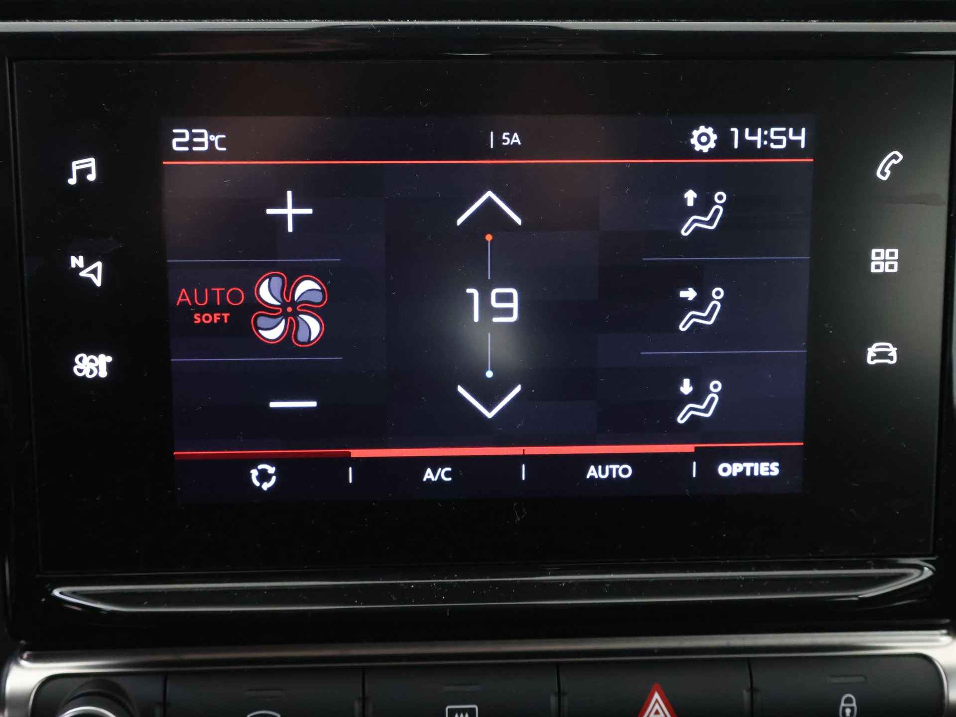 Citroën C3 1.2 PureTech Feel | Climate Control | Apple Carplay en Android Auto - 36/52