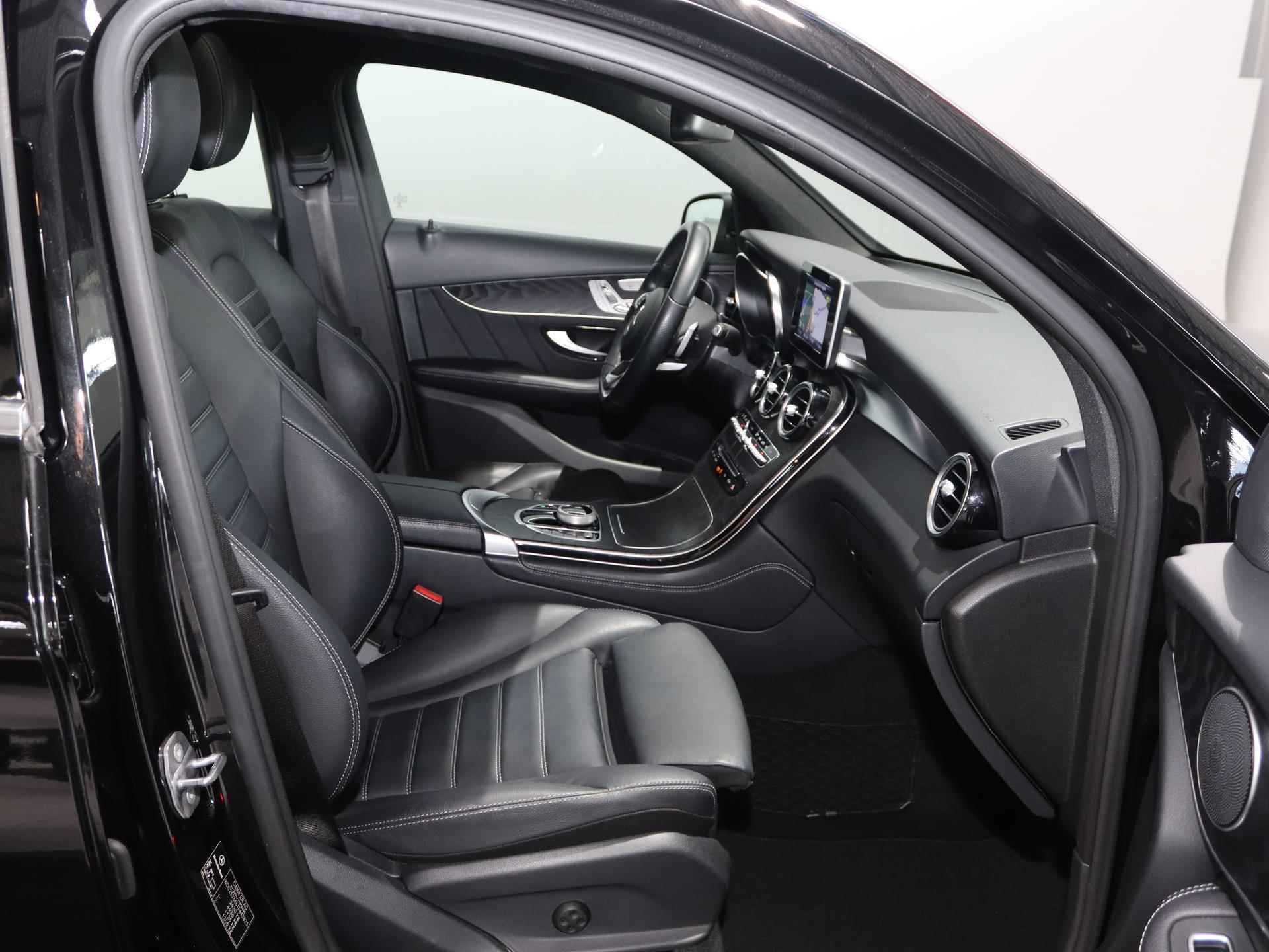 Mercedes-Benz GLC-klasse Coupé 250 4MATIC Premium Plus AMG | Schuifdak | Leder | Dodehoekassistent | Elekt. stoelen met geheugenfunctie | 360 camera | Trekhaak | Treeplanken | Stoelverwarming - 5/28