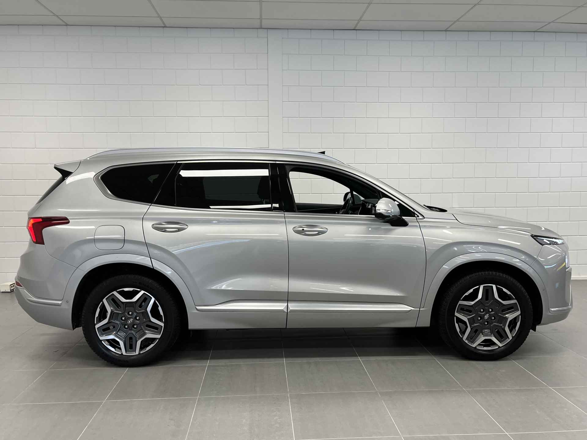 Hyundai Santa Fe 1.6 T-GDI PHEV Premium Plus Sky TREKHAAK | PANORAMADAK | FULL OPTIONS | FABRIEKSGARANTIE T/M 28-01-2028! - 8/53