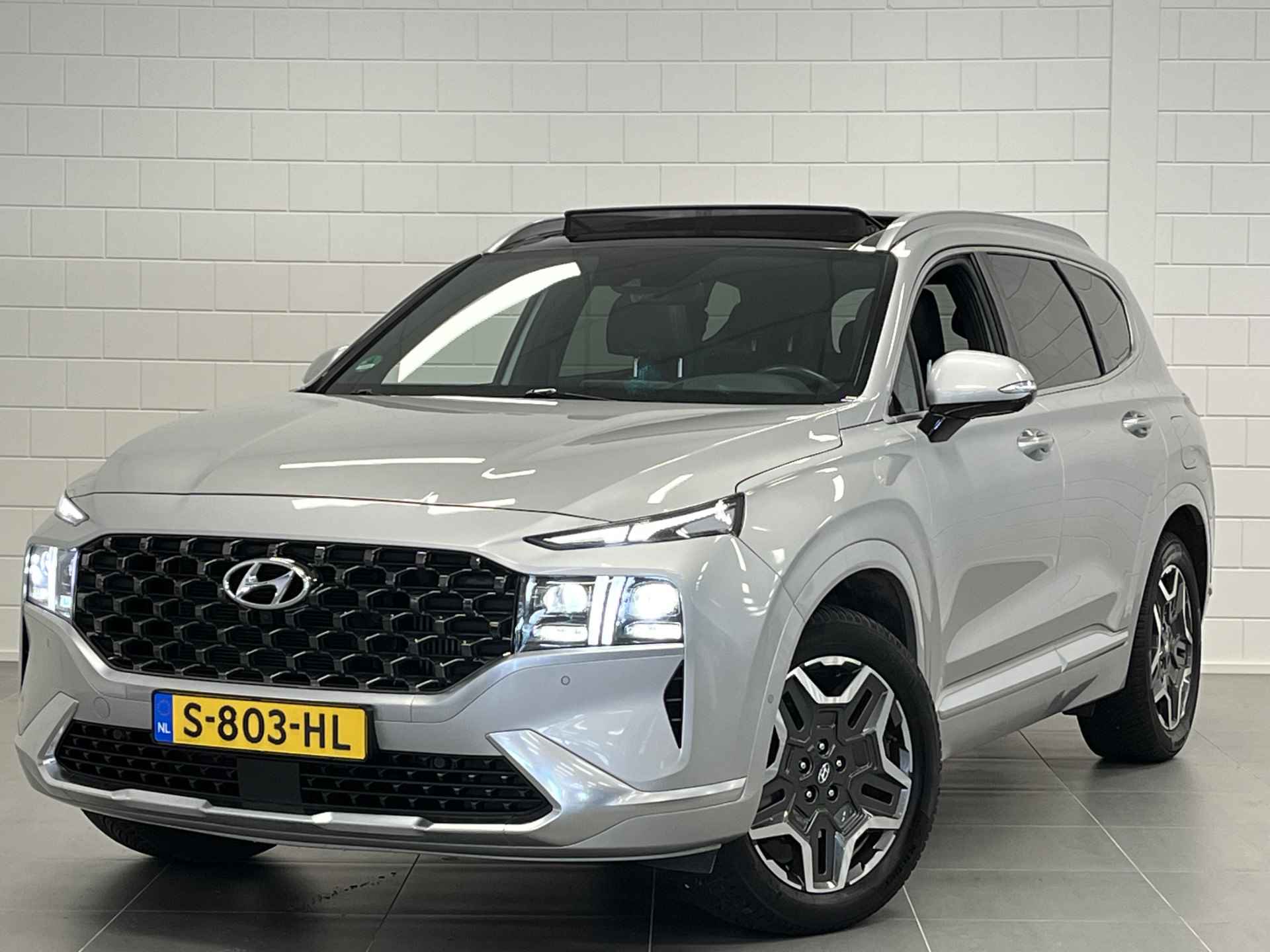 Hyundai Santa Fe 1.6 T-GDI PHEV Premium Plus Sky TREKHAAK | PANORAMADAK | FULL OPTIONS | FABRIEKSGARANTIE T/M 28-01-2028! - 49/53