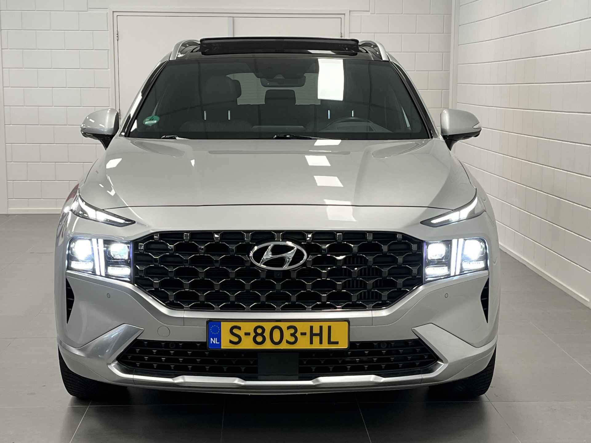 Hyundai Santa Fe 1.6 T-GDI PHEV Premium Plus Sky TREKHAAK | PANORAMADAK | FULL OPTIONS | FABRIEKSGARANTIE T/M 28-01-2028! - 50/53