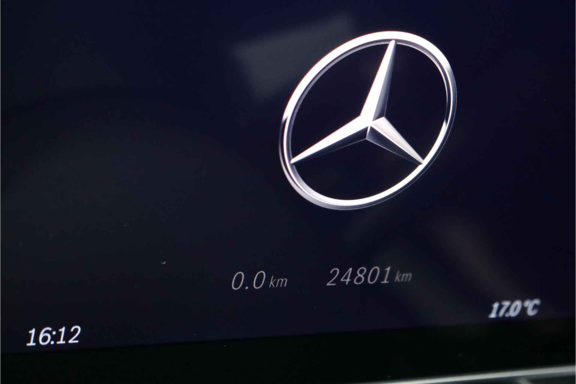 Mercedes-Benz GLC 300e 4-MATIC Premium AMG Line Aut9, Luchtvering, Achterasbesturing, Panoramadak,Trekhaak, Memory, Surround Camera, Stuurwiel Verwarmd, Keyless Go, Digital Light, Etc. - 29/48