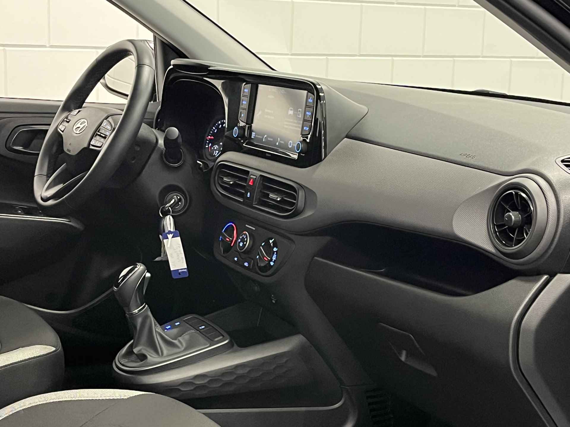 Hyundai i10 1.0 Comfort 5-zits AUTOMAAT | APPLE / ANDROID NAVIGATIE | AIRCO | ALL SEASON BANDEN - 15/39