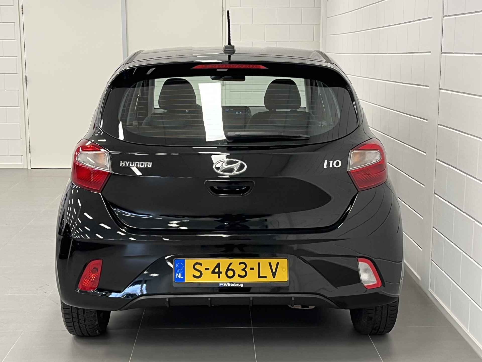 Hyundai i10 1.0 Comfort 5-zits AUTOMAAT | APPLE / ANDROID NAVIGATIE | AIRCO | ALL SEASON BANDEN - 37/39