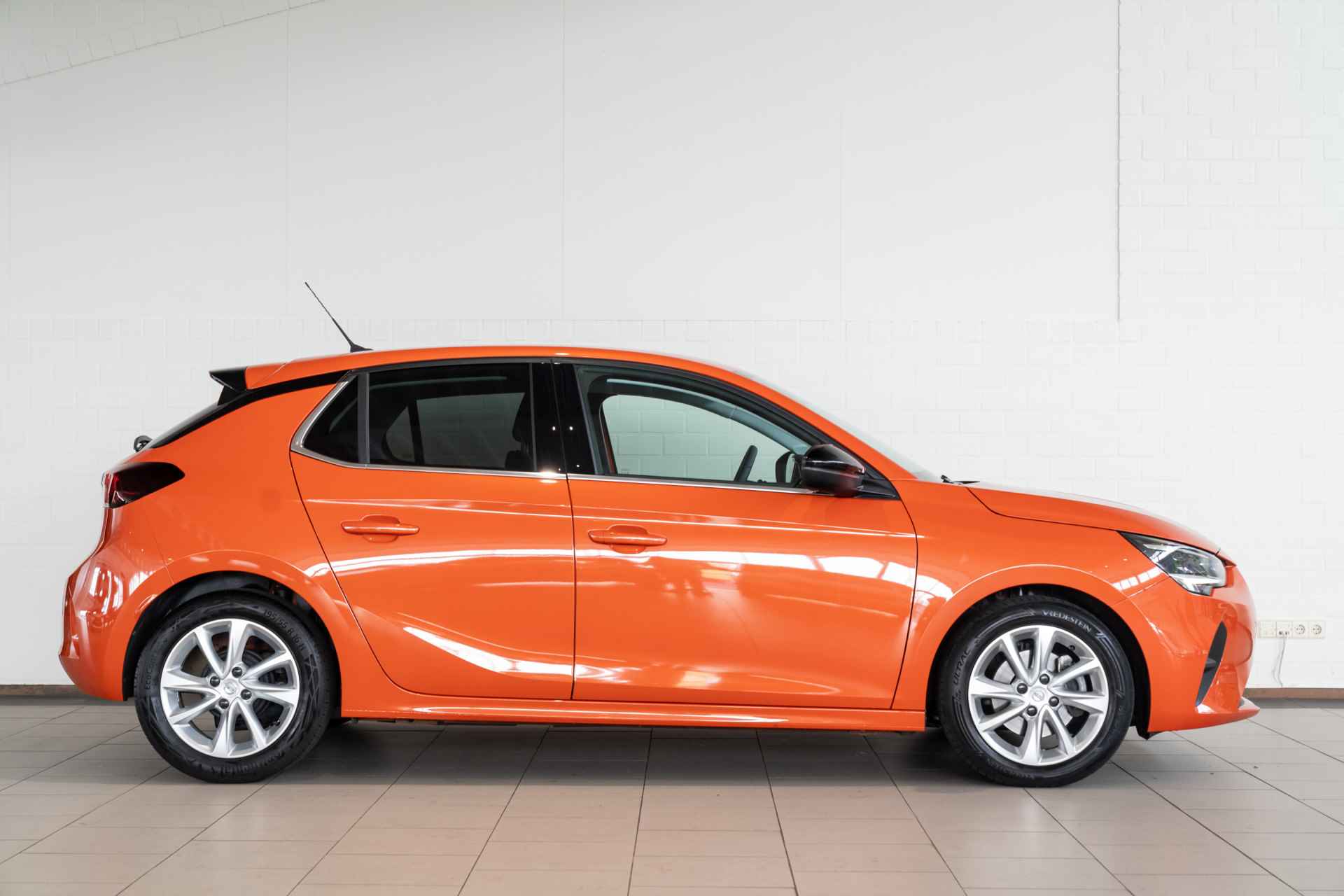 Opel Corsa 1.2 Turbo 100 PK Elegance | ORG NL AUTO! | Navigatie | Climate Controle | Donker Glas | Apple Carplay & Android Auto | - 6/32