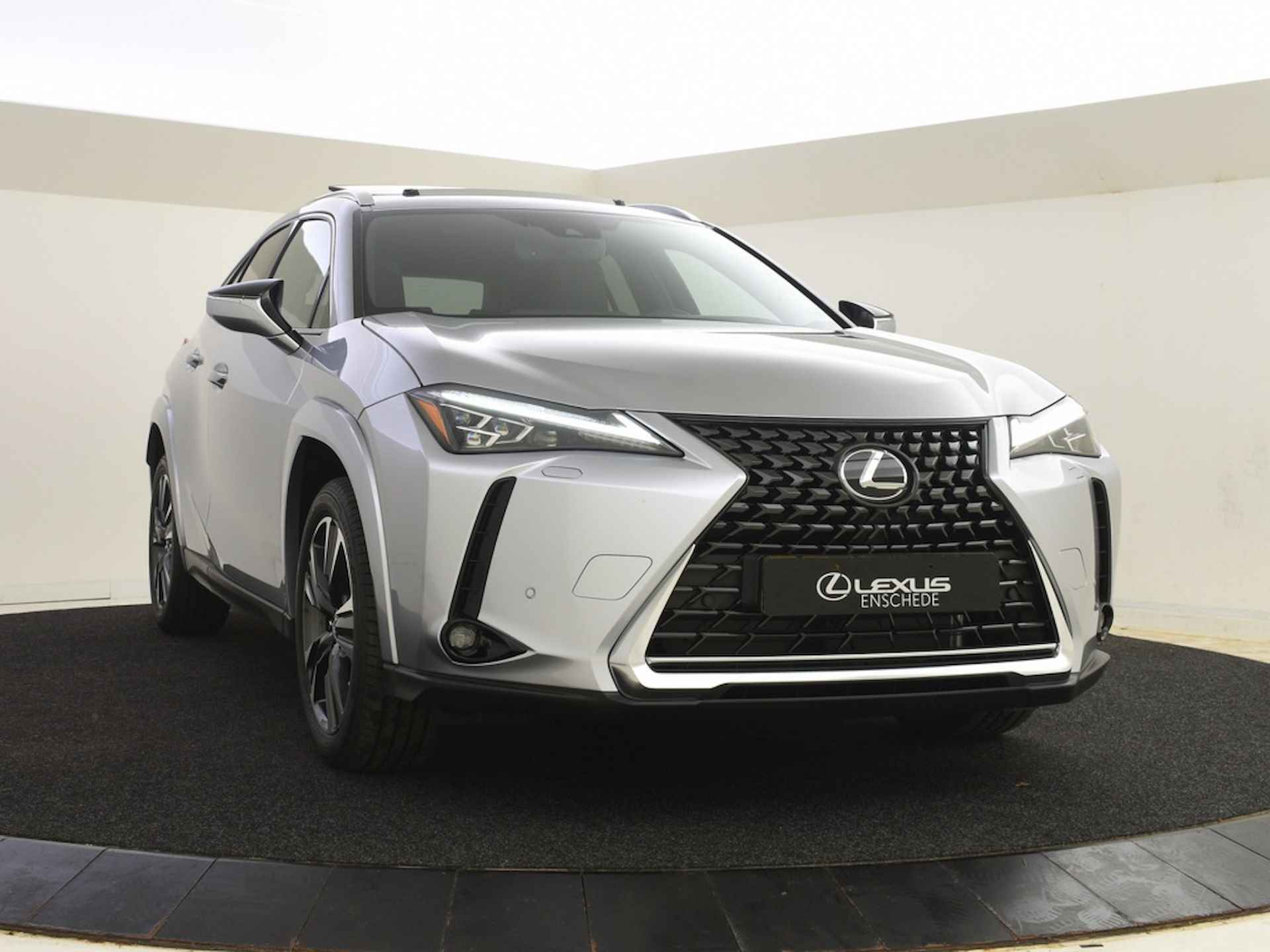 Lexus UX * Netto deal * 250h Executive Line | Alarm | Schuif/ kanteldak | PDC V+A | BLS - 4/42