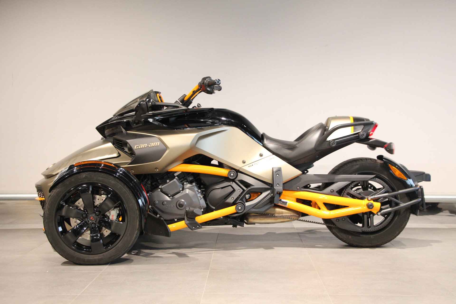 CAN-AM SPYDER F3-S - 5/15