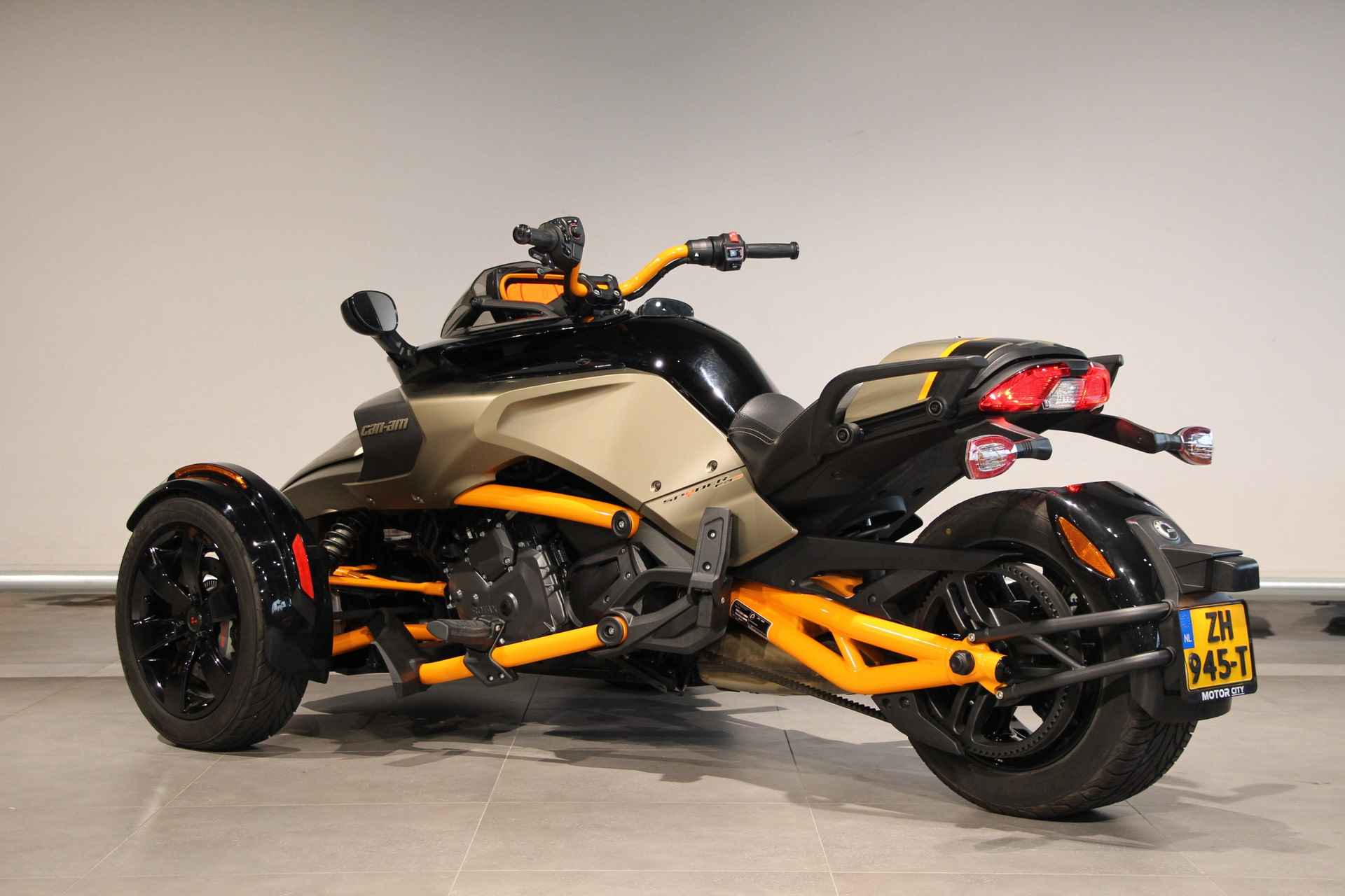 CAN-AM SPYDER F3-S - 6/15