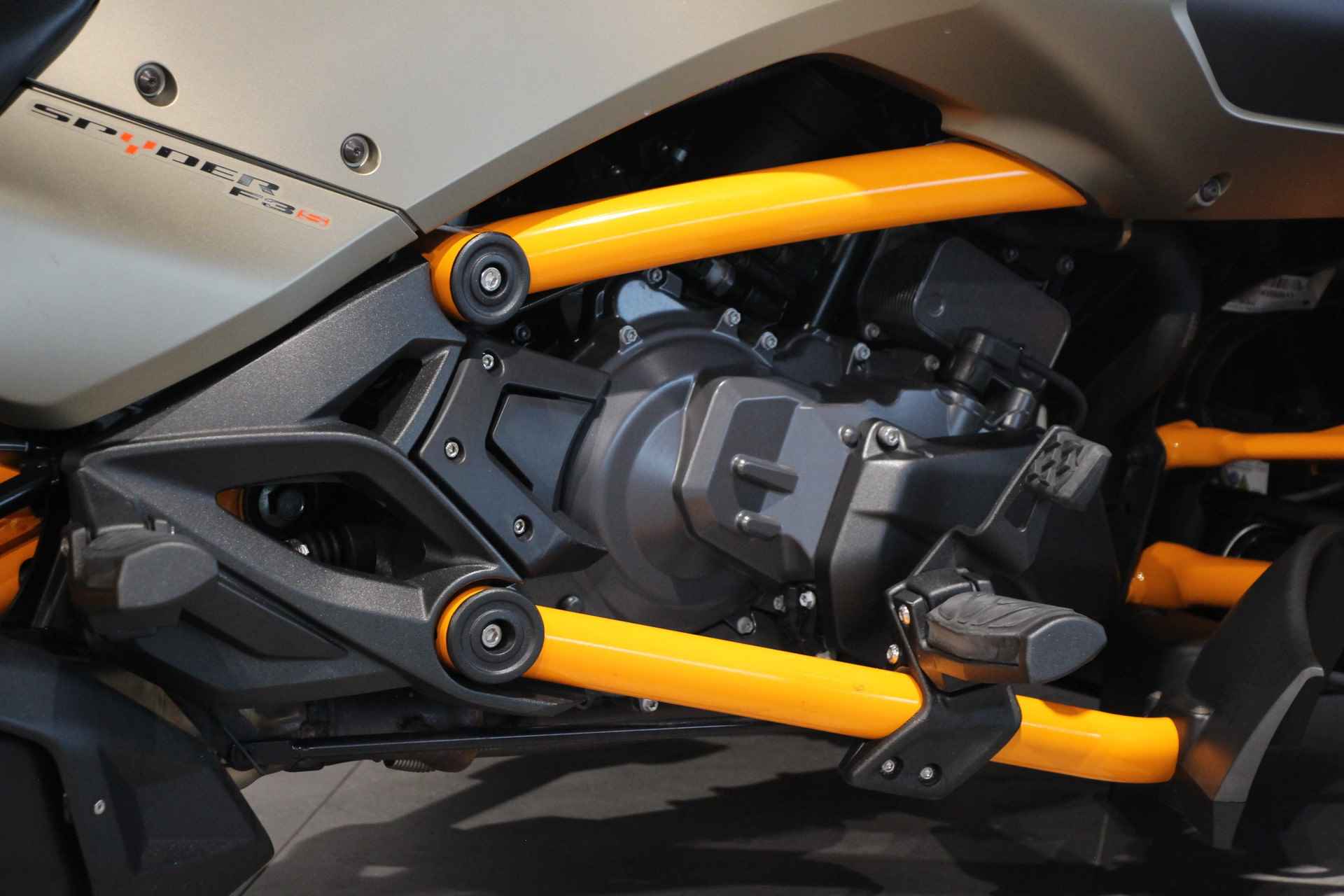 CAN-AM SPYDER F3-S - 9/15