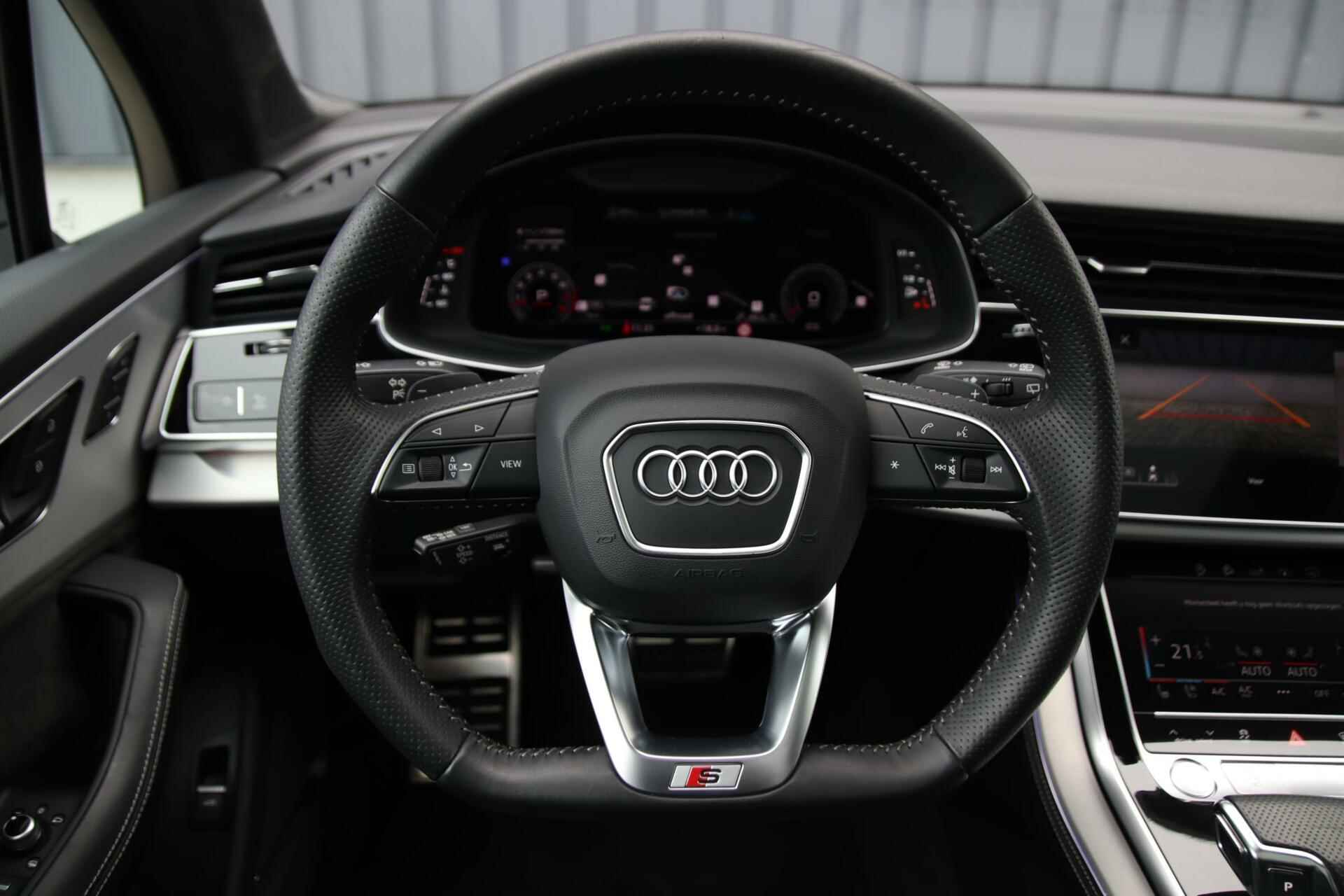 Audi Q7 55 TFSI Quattro Pro Line 3x S -line 7p|22''|Black - 49/51