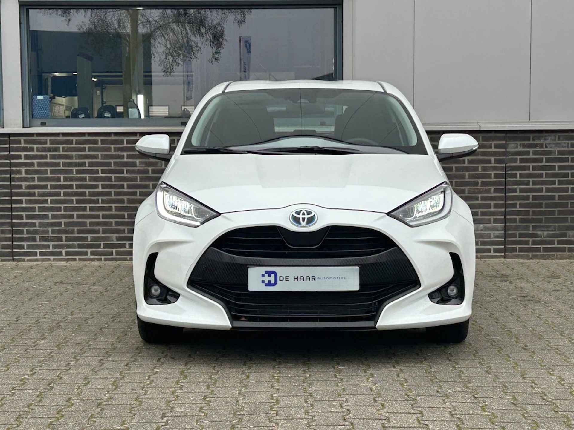 TOYOTA Yaris 1.5 Hybrid Dynamic - NIEUW - Carplay - LED - Camera - Navigatie - 8/19