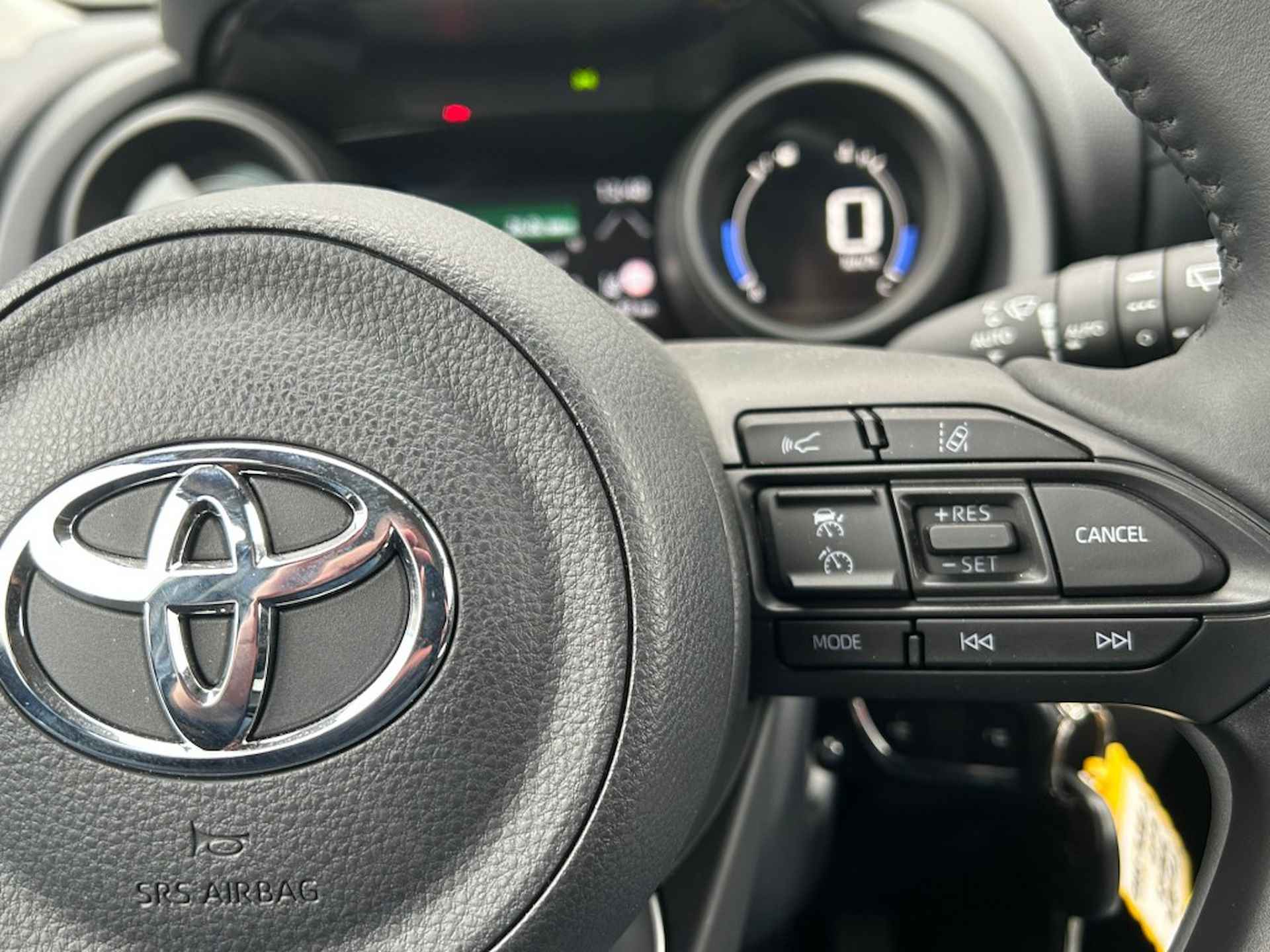 TOYOTA Yaris 1.5 Hybrid Dynamic - NIEUW - Carplay - LED - Camera - Navigatie - 17/19