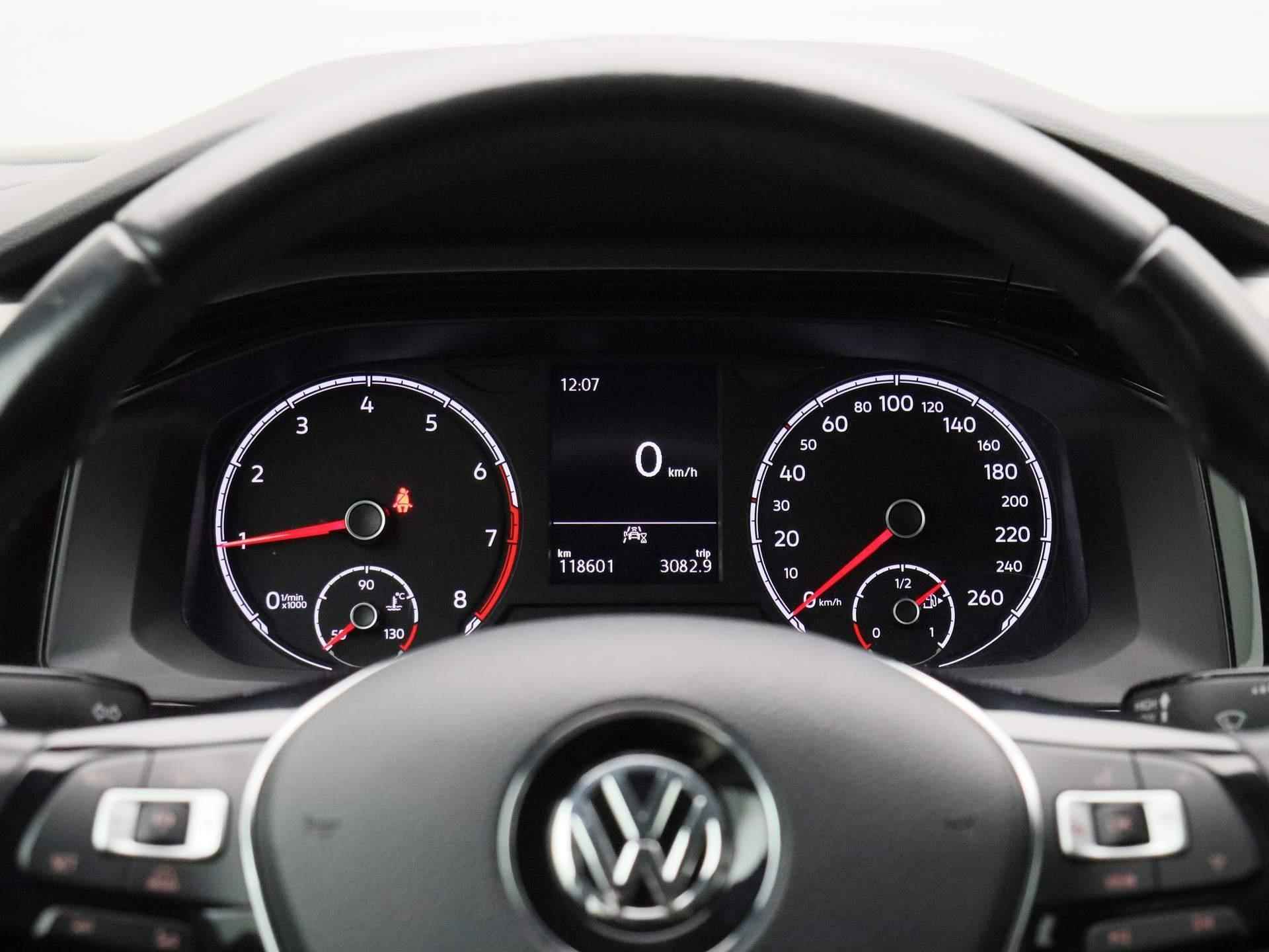 Volkswagen Polo 1.0 TSI Comfortline 95 PK | Adaptive Cruise Control | Airco | Telefoonvoorbereiding | Start-Stop | Verlichting Automatisch | Radio | - 9/33