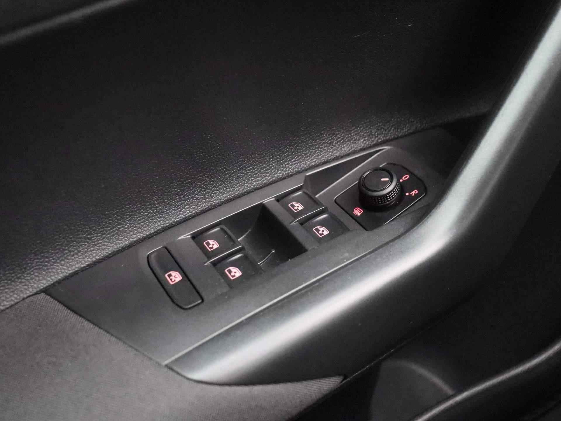 Volkswagen Polo 1.0 TSI Comfortline 95 PK | Adaptive Cruise Control | Airco | Telefoonvoorbereiding | Start-Stop | Verlichting Automatisch | Radio | - 24/33