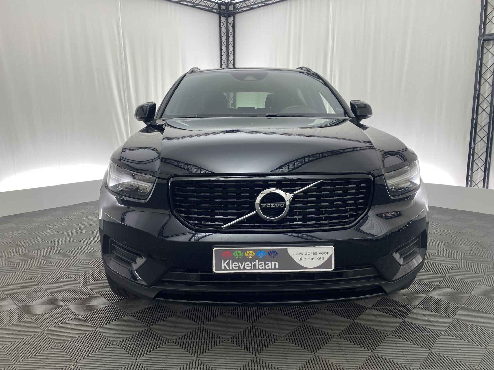 Volvo XC40 1.5 T5 Recharge R-Design 262 pk Automaat | Leder | Stoel/stuurverw. | Apple CarPlay | Camera | 20 inch | - 3/33