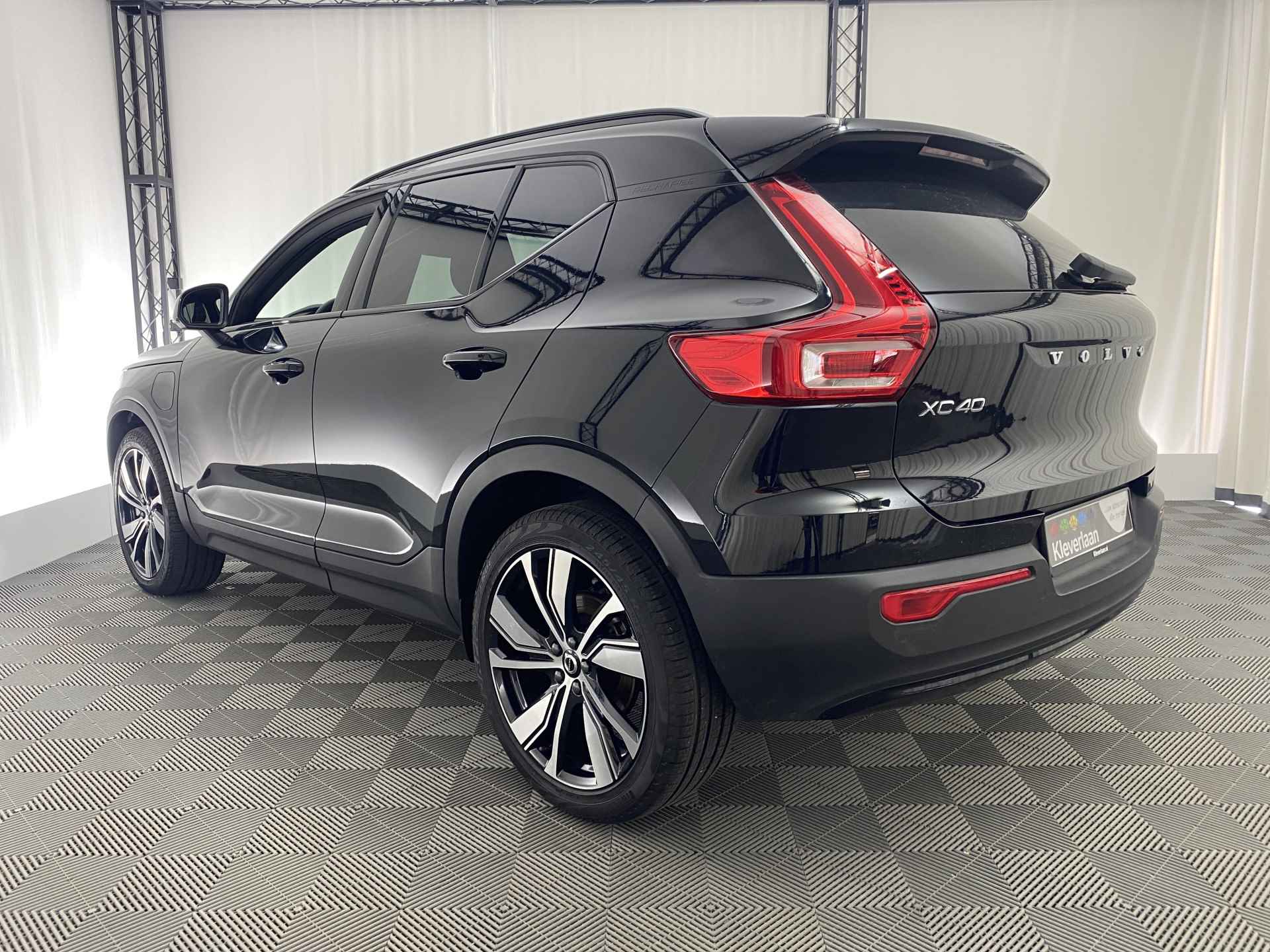 Volvo XC40 1.5 T5 Recharge R-Design 262 pk Automaat | Leder | Stoel/stuurverw. | Apple CarPlay | Camera | 20 inch | - 8/33