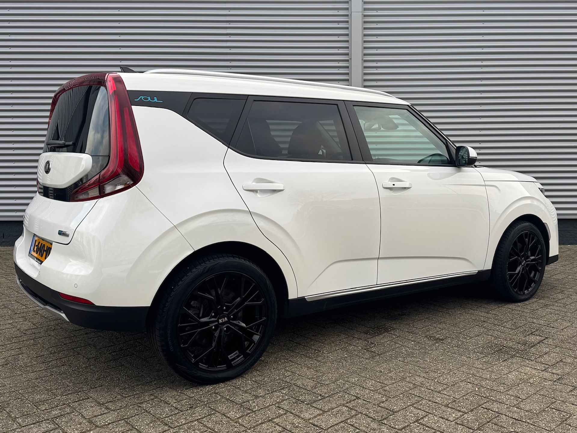 KIA e-Soul 39,2kWh 136pk Aut DynamicPlusLine | Stoel/Stuurwielverwarming | 18 Inch | Navigatie | Climate Control | - 5/42