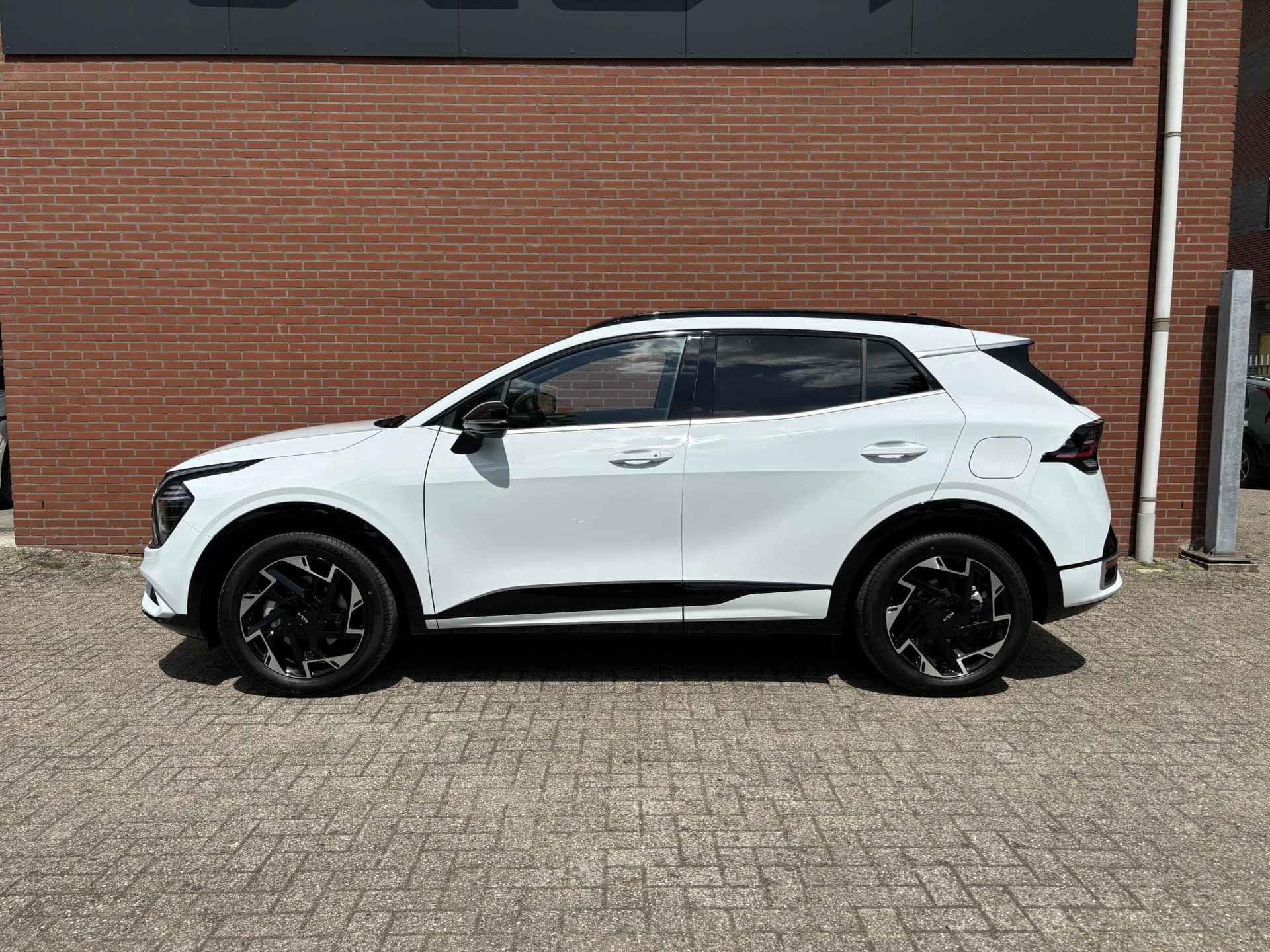 Kia Sportage 1.6 T-GDi Plug-in Hybrid AWD GT-Line | Suede/lederlook bekleding | 19-inch lichtmetalen velgen | Achteruitrijcamera - 4/34