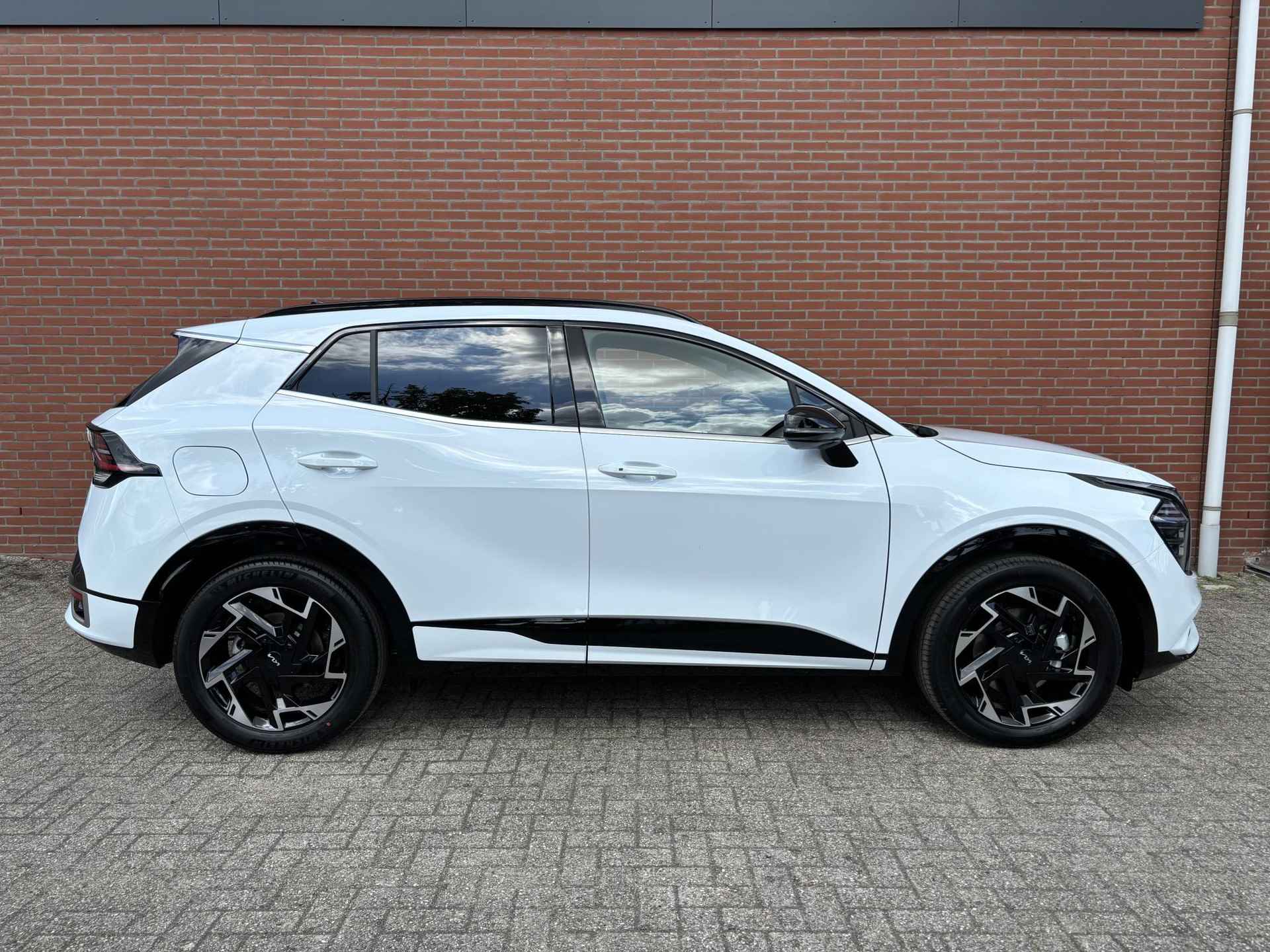 Kia Sportage 1.6 T-GDi Plug-in Hybrid AWD GT-Line | Suede/lederlook bekleding | 19-inch lichtmetalen velgen | Achteruitrijcamera - 19/34