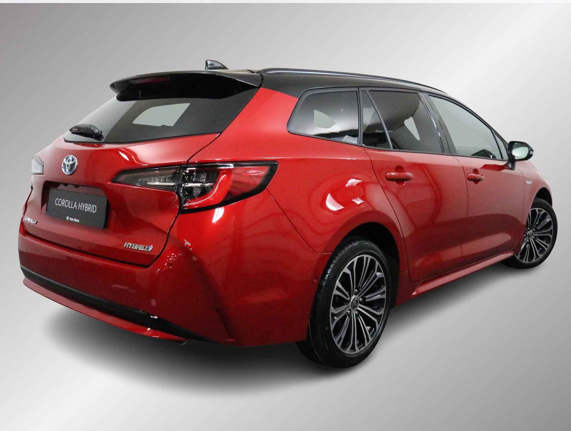 Toyota Corolla Touring Sports 1.8 Hybrid Executive, Bi-Tone, Head Up Display | Blind Spot | Sportstoelen | Apple Carplay & Android Auto - 2/47