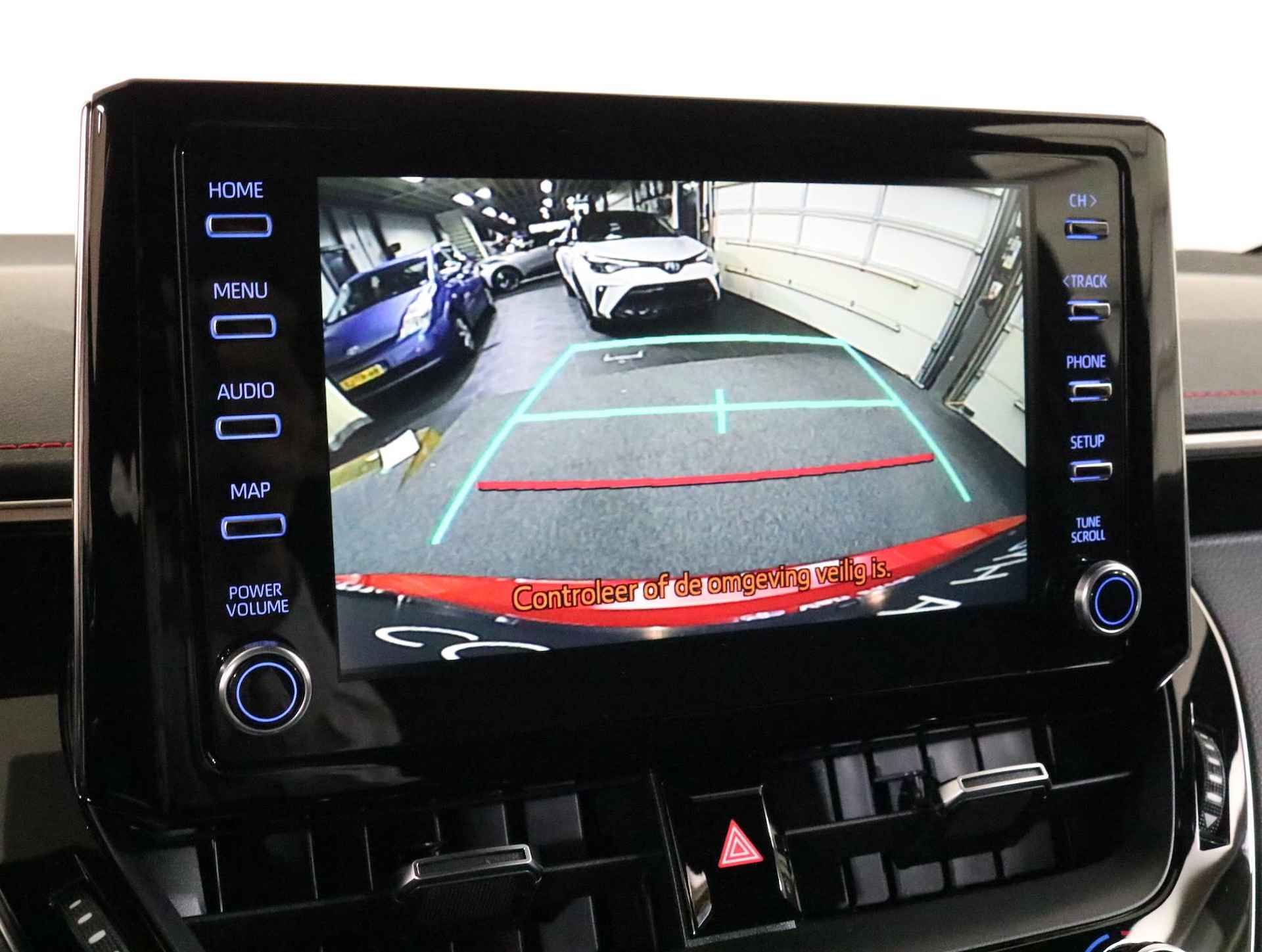 Toyota Corolla Touring Sports 1.8 Hybrid Executive, Bi-Tone, Head Up Display | Blind Spot | Sportstoelen | Apple Carplay & Android Auto - 18/47